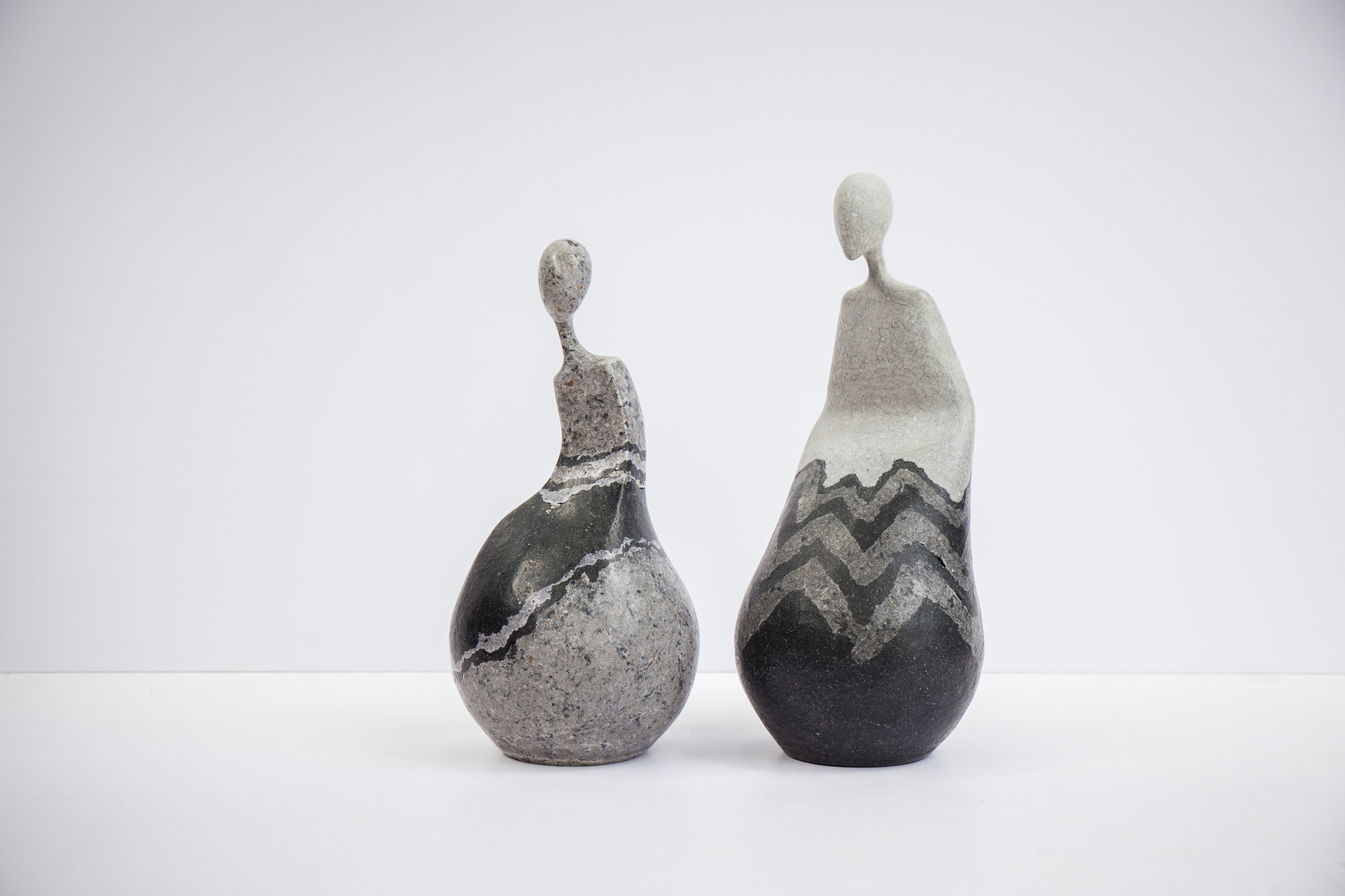 103PAPER NO.21  :  PAPER SCULPTURE  -  Our designs give new life to recycled paper and other natural materials,  Handmade sculptures , Which is created piece by piece.