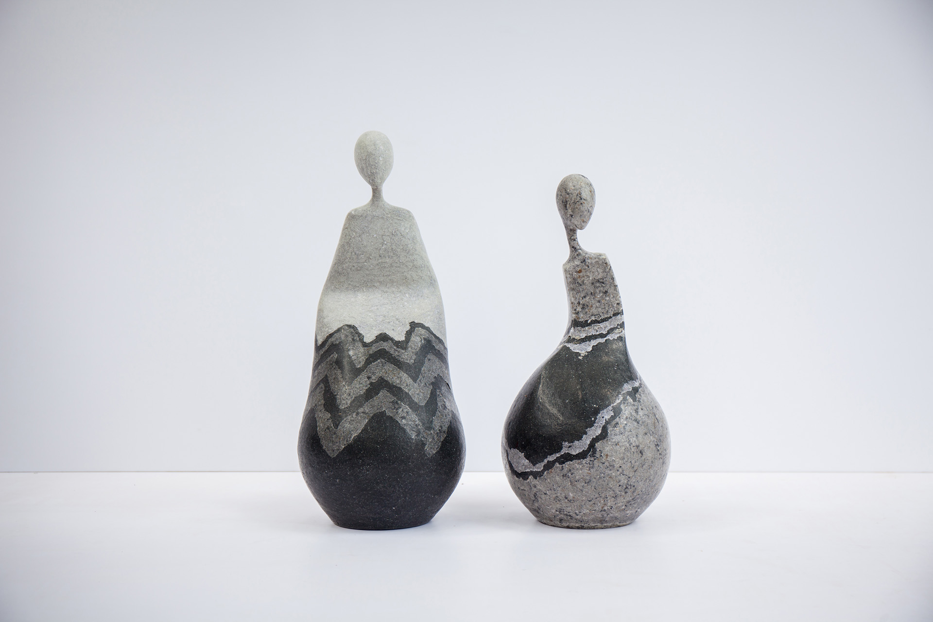 103PAPER NO.21  :  PAPER SCULPTURE  -  Our designs give new life to recycled paper and other natural materials,  Handmade sculptures , Which is created piece by piece.