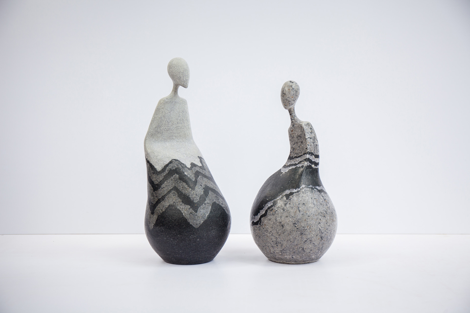 103PAPER NO.21  :  PAPER SCULPTURE  -  Our designs give new life to recycled paper and other natural materials,  Handmade sculptures , Which is created piece by piece.