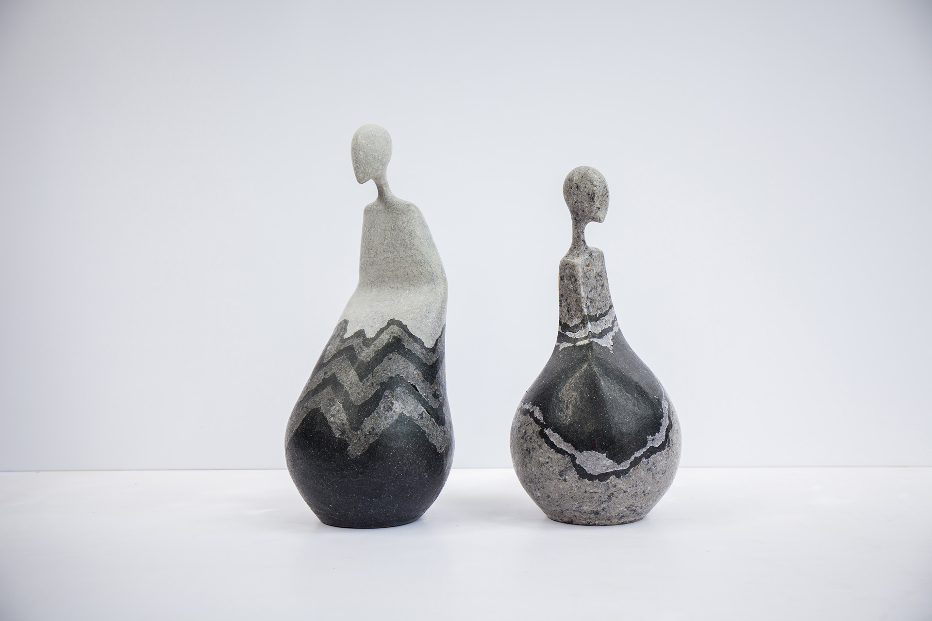 103PAPER NO.21  :  PAPER SCULPTURE  -  Our designs give new life to recycled paper and other natural materials,  Handmade sculptures , Which is created piece by piece.