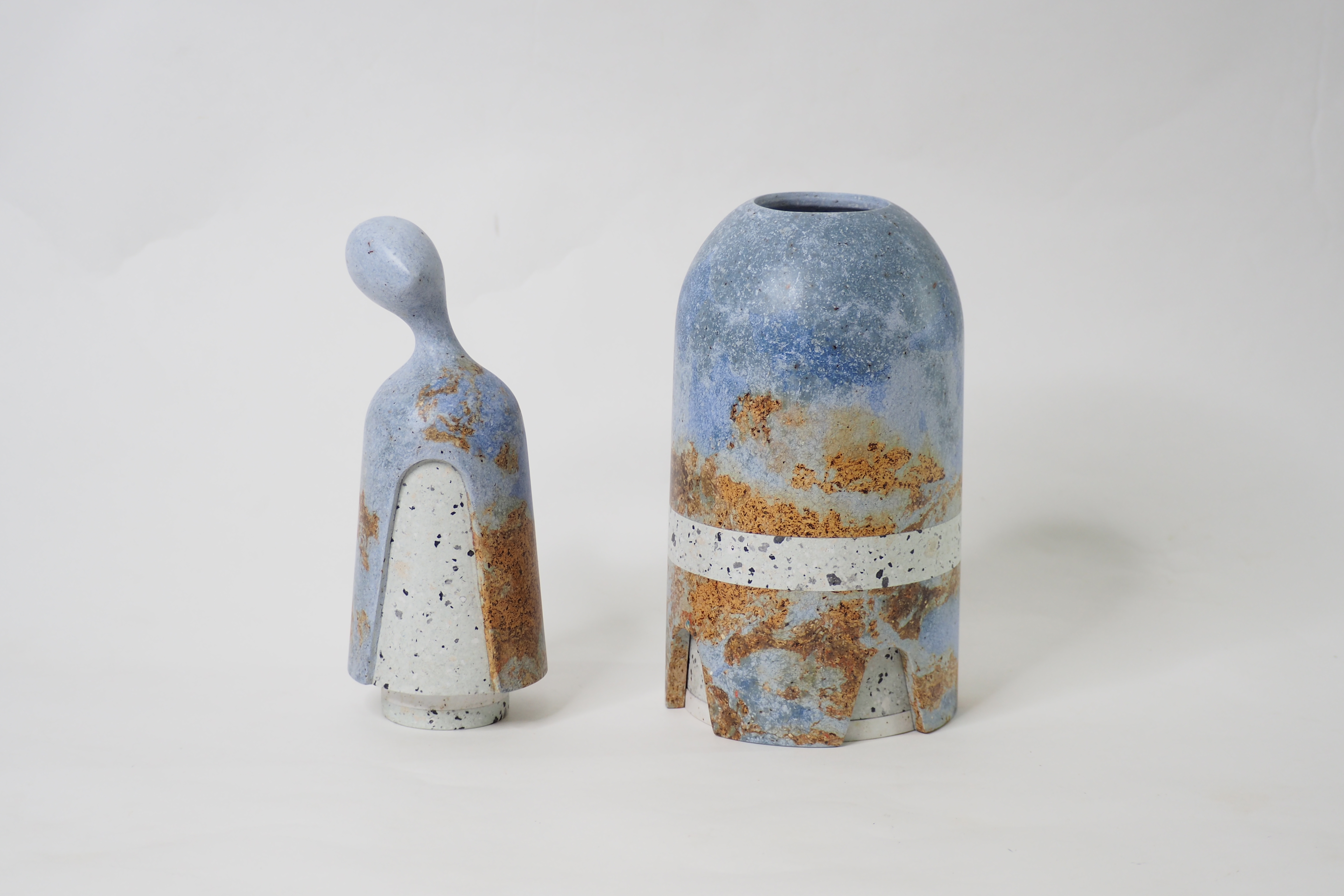 MS. DUAL NO.1  :  PAPER SCULPTURE  -  Our designs give new life to recycled paper and other natural materials,  Handmade sculptures , Which is created piece by piece.
