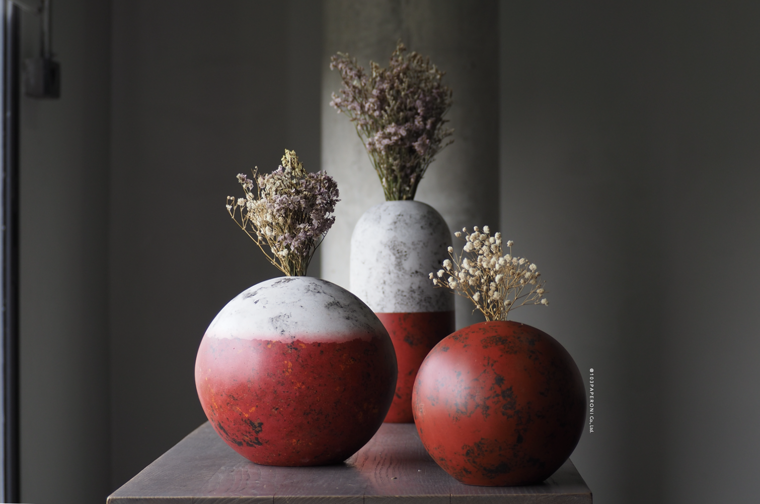 COLORFUL COLLECTION NO.2  :  PAPER SCULPTURE AND PAPER VASE  -  Our designs give new life to recycled paper and other natural materials,  Handmade sculptures , Which is created piece by piece.