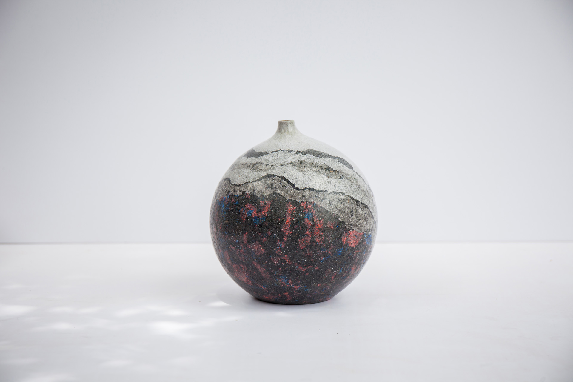 103PAPER NO.9 : PAPER VASE - Our designs give new life to recycled paper and other natural materials, Handmade sculptures , Which is created piece by piece. 103PAPER NO.9 : PAPER VASE - Our designs give new life to recycled paper and other natural materials, Handmade sculptures , Which is created piece by piece.