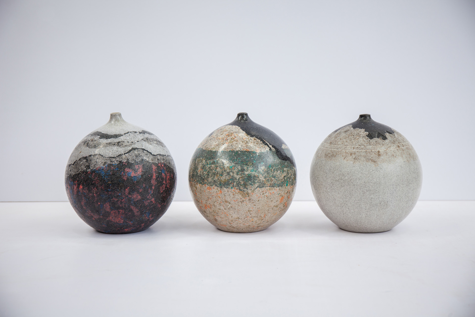 103PAPER NO.9 : PAPER VASE - Our designs give new life to recycled paper and other natural materials, Handmade sculptures , Which is created piece by piece. 103PAPER NO.9 : PAPER VASE - Our designs give new life to recycled paper and other natural materials, Handmade sculptures , Which is created piece by piece.