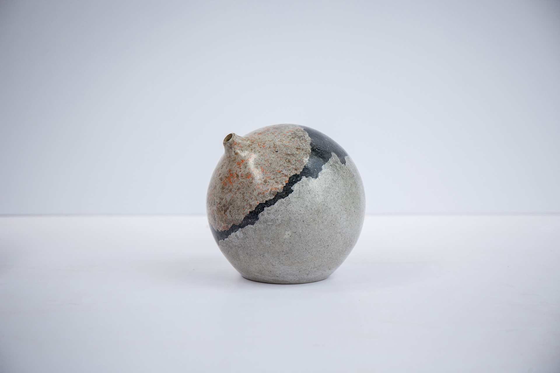 103PAPER NO.10  :  PAPER VASE  -  Our designs give new life to recycled paper and other natural materials,  Handmade sculptures , Which is created piece by piece.