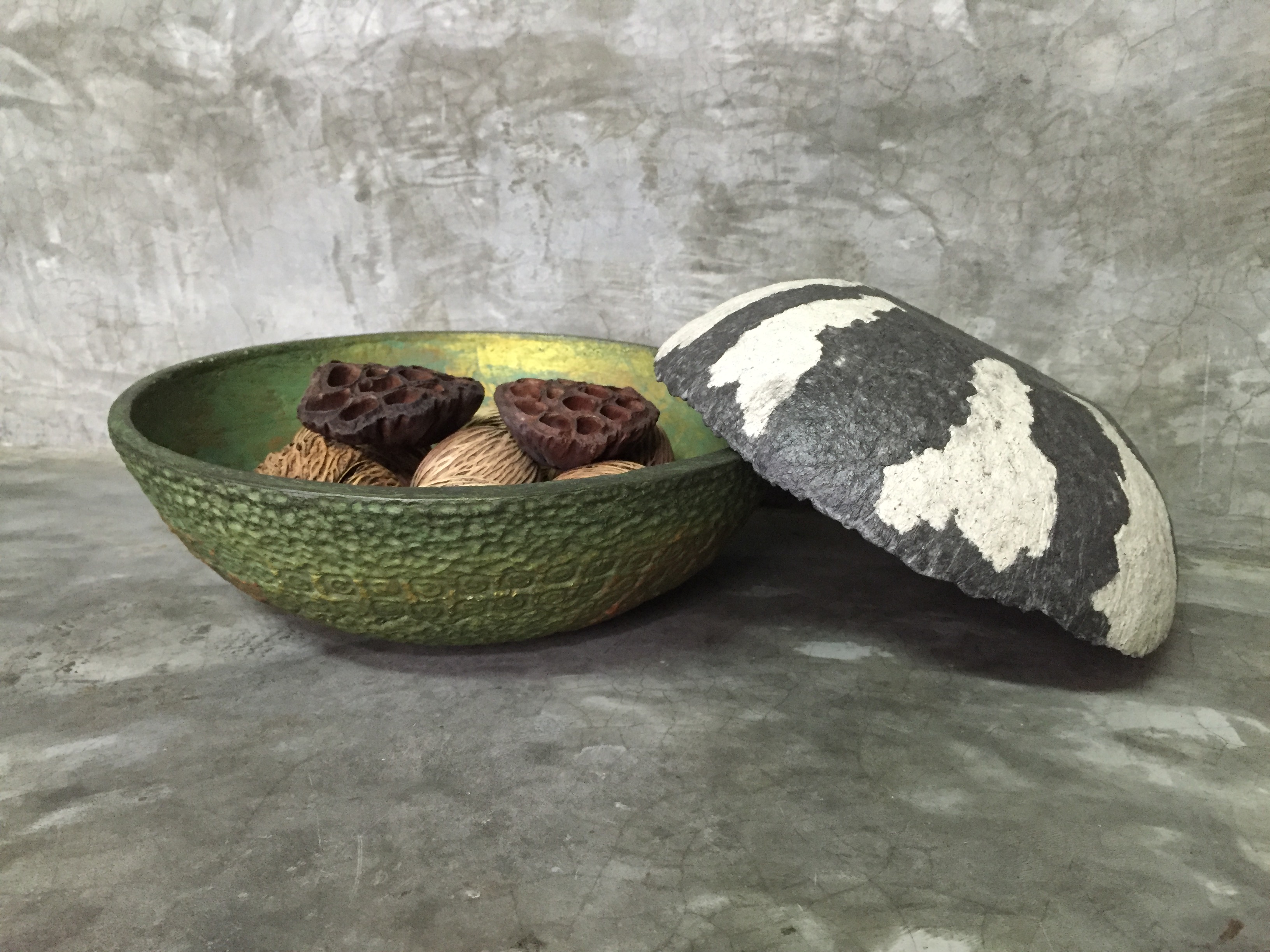 103PAPER NO.16   :  PAPER TRAY  -  Our designs give new life to recycled paper and other natural materials,  Handmade sculptures , Which is created piece by piece.