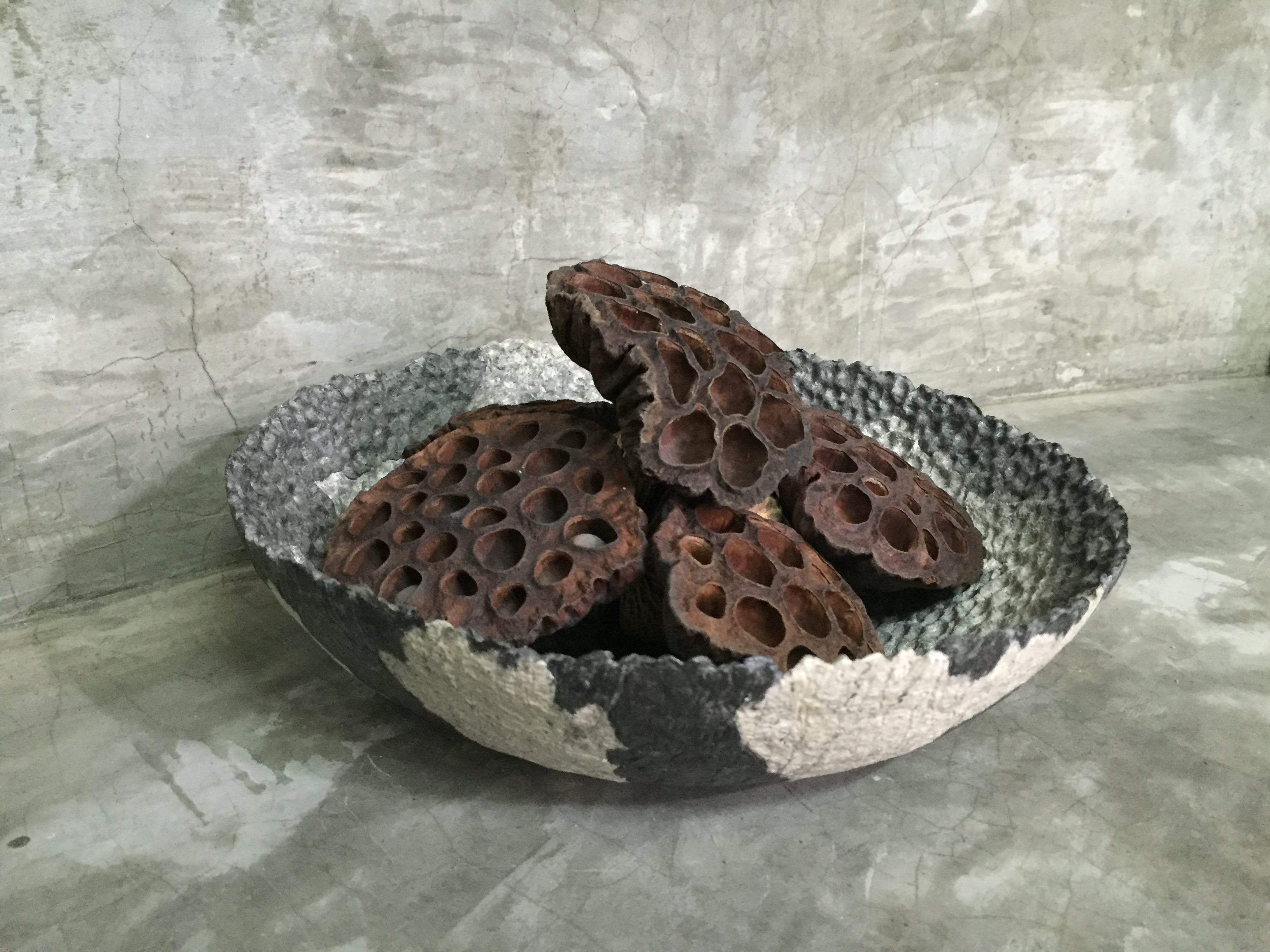 103PAPER NO.16   :  PAPER TRAY  -  Our designs give new life to recycled paper and other natural materials,  Handmade sculptures , Which is created piece by piece.