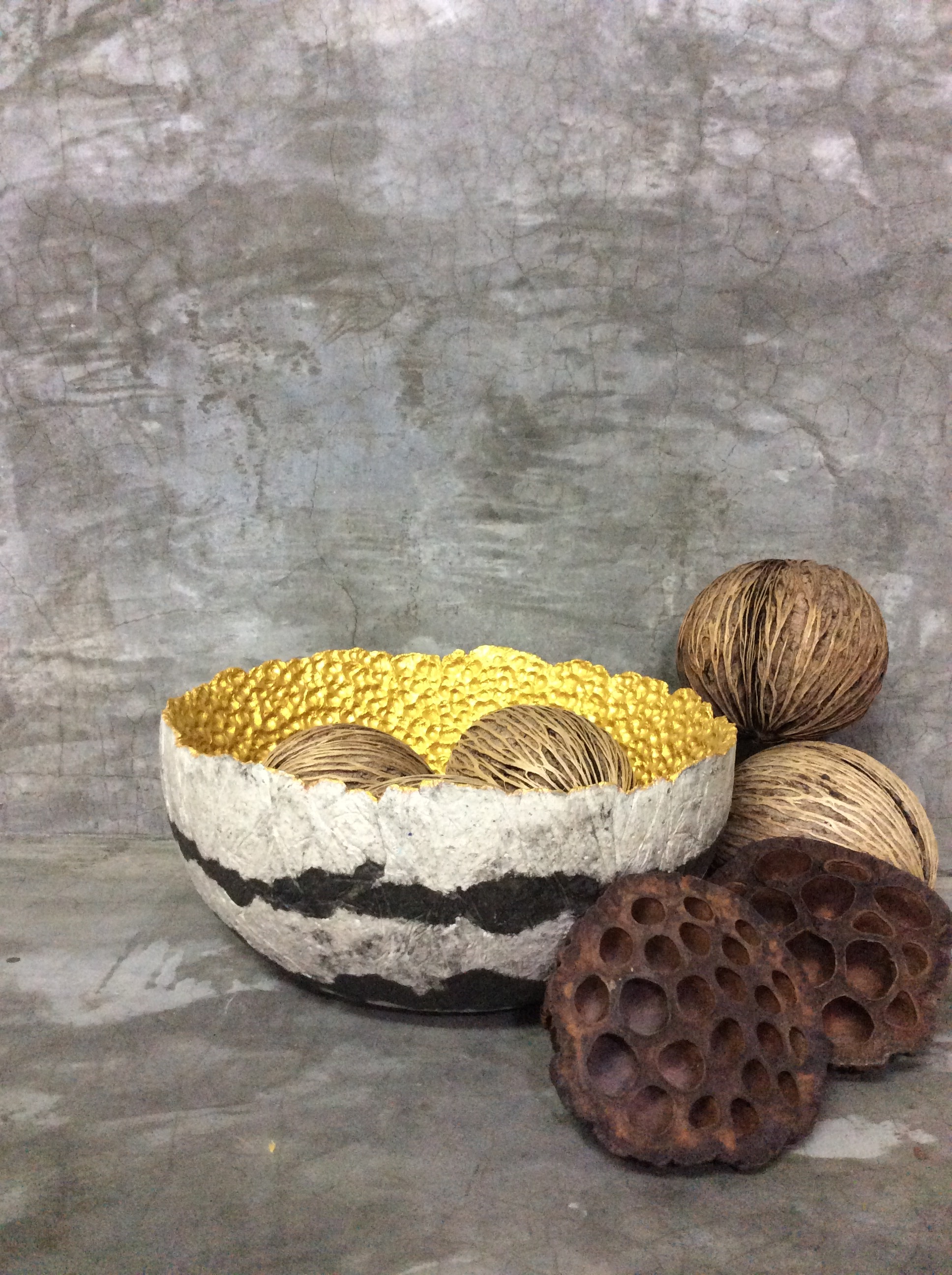 103PAPER NO.16 : PAPER TRAY - Our designs give new life to recycled paper and other natural materials, Handmade sculptures , Which is created piece by piece. 103PAPER NO.16 : PAPER TRAY - Our designs give new life to recycled paper and other natural materials, Handmade sculptures , Which is created piece by piece.