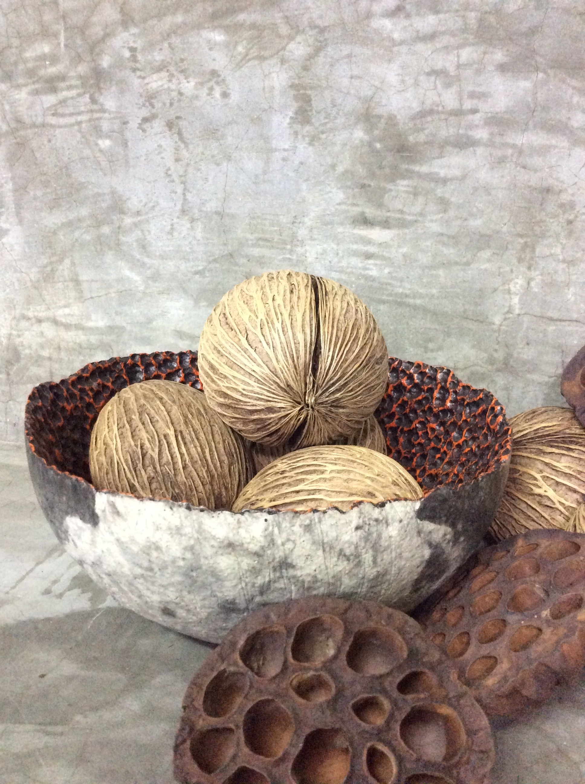 103PAPER NO.16 : PAPER TRAY - Our designs give new life to recycled paper and other natural materials, Handmade sculptures , Which is created piece by piece. 103PAPER NO.16 : PAPER TRAY - Our designs give new life to recycled paper and other natural materials, Handmade sculptures , Which is created piece by piece.