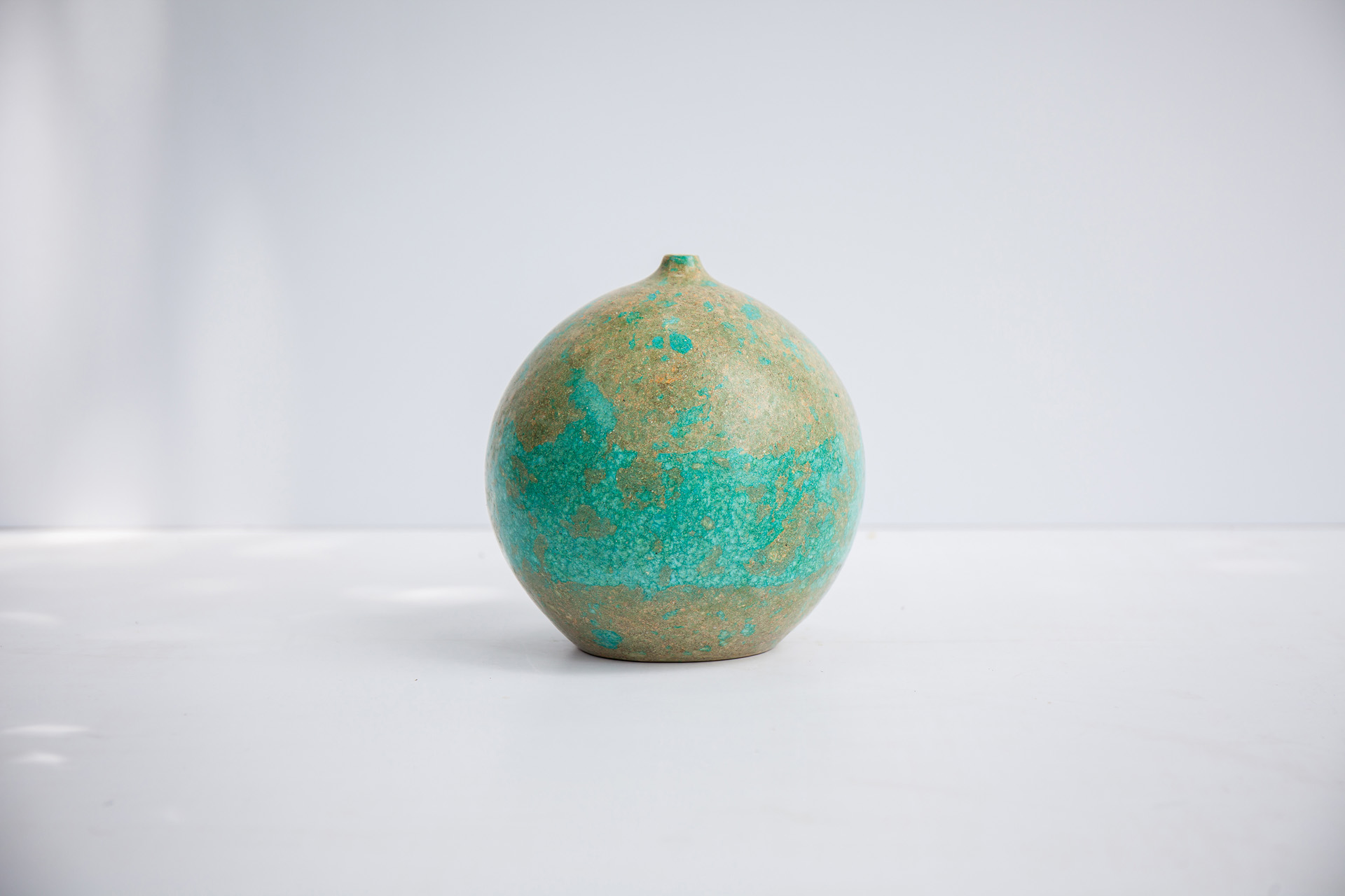 103PAPER NO.19 : PAPER VASE - Our designs give new life to recycled paper and other natural materials, Handmade sculptures , Which is created piece by piece. 103PAPER NO.19 : PAPER VASE - Our designs give new life to recycled paper and other natural materials, Handmade sculptures , Which is created piece by piece.