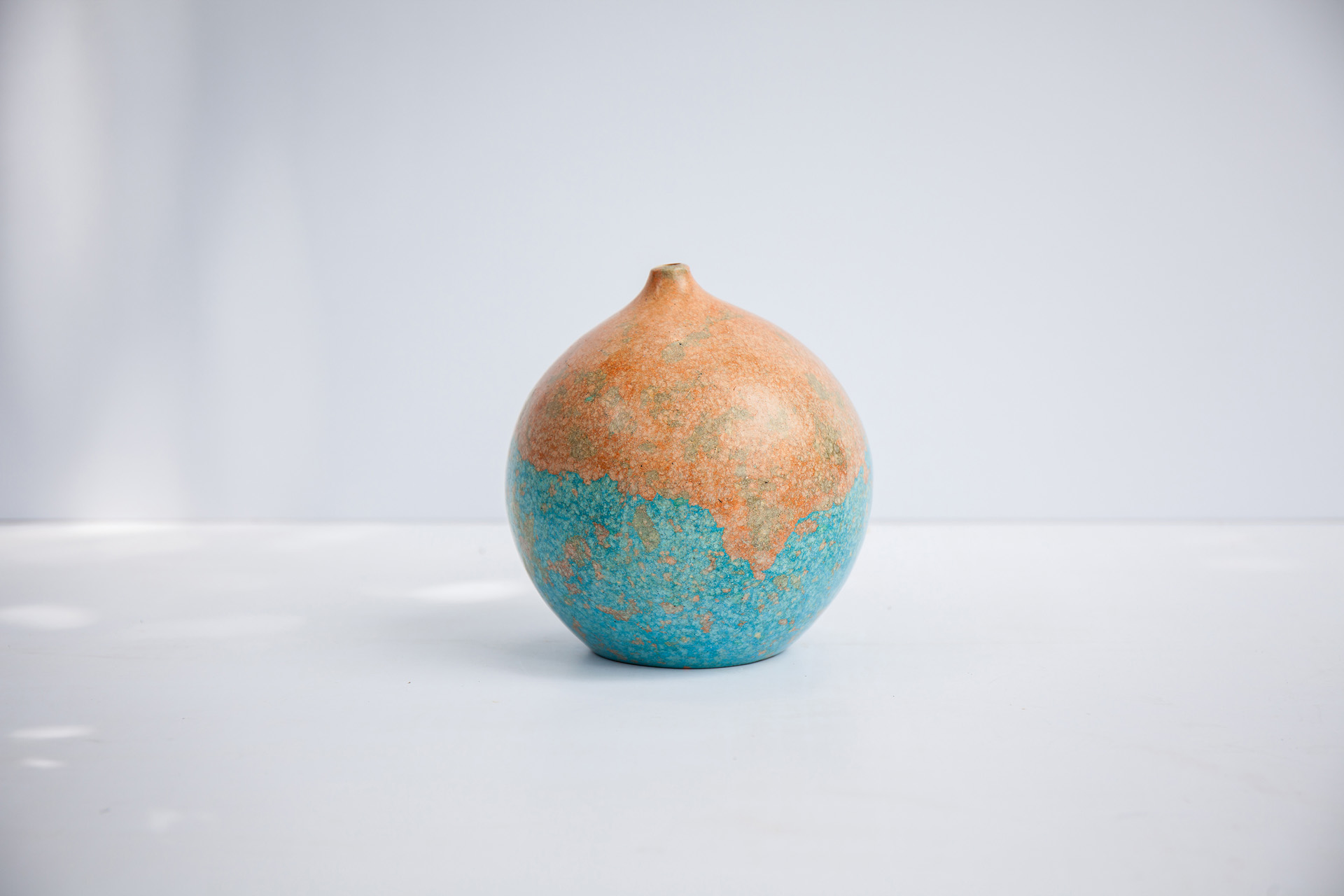 103PAPER NO.19 : PAPER VASE - Our designs give new life to recycled paper and other natural materials, Handmade sculptures , Which is created piece by piece. 103PAPER NO.19 : PAPER VASE - Our designs give new life to recycled paper and other natural materials, Handmade sculptures , Which is created piece by piece.