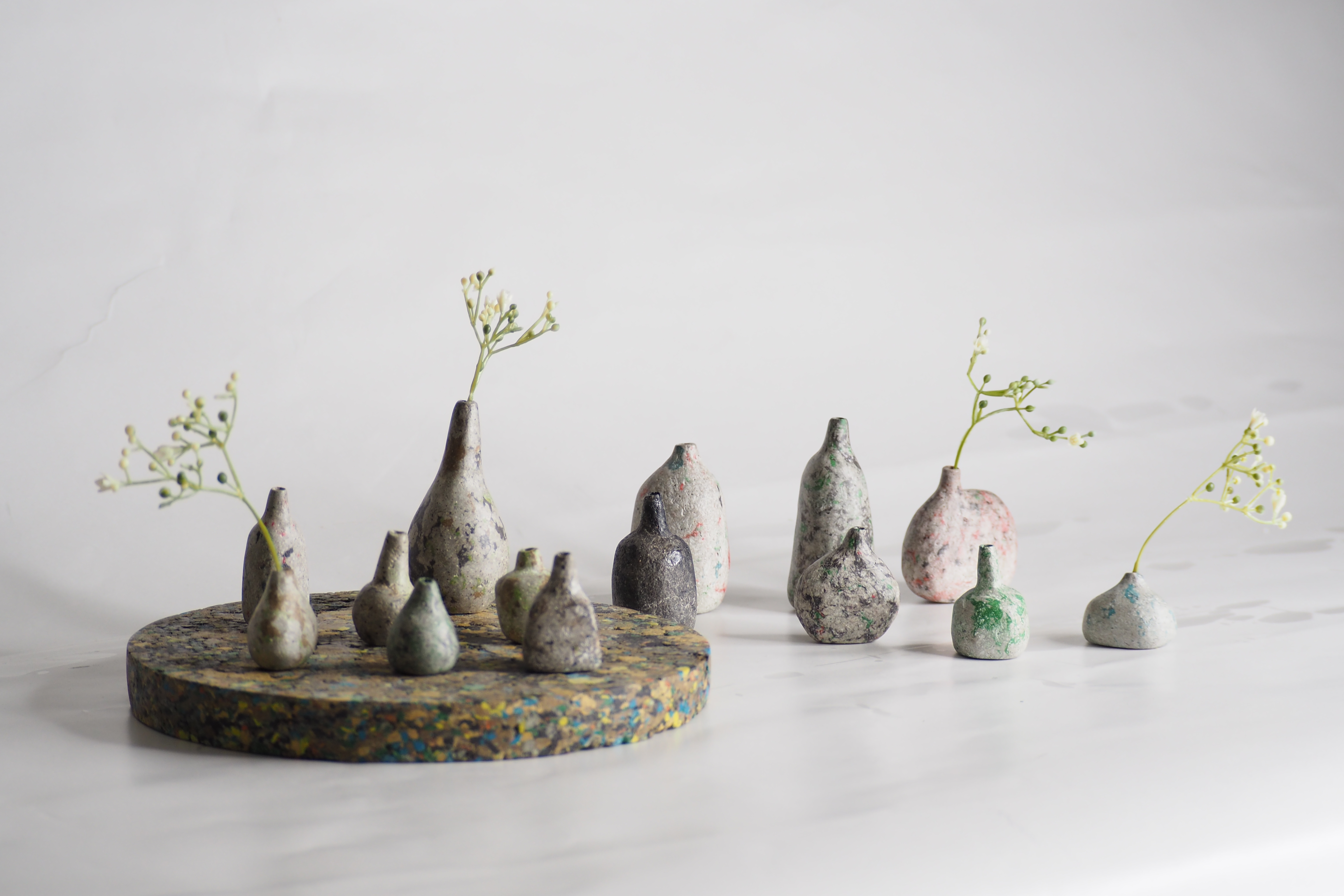 103PAPER NO.48  :  PAPER MINI VASE  -  Our designs give new life to recycled paper and other natural materials,  Handmade sculptures , Which is created piece by piece.
