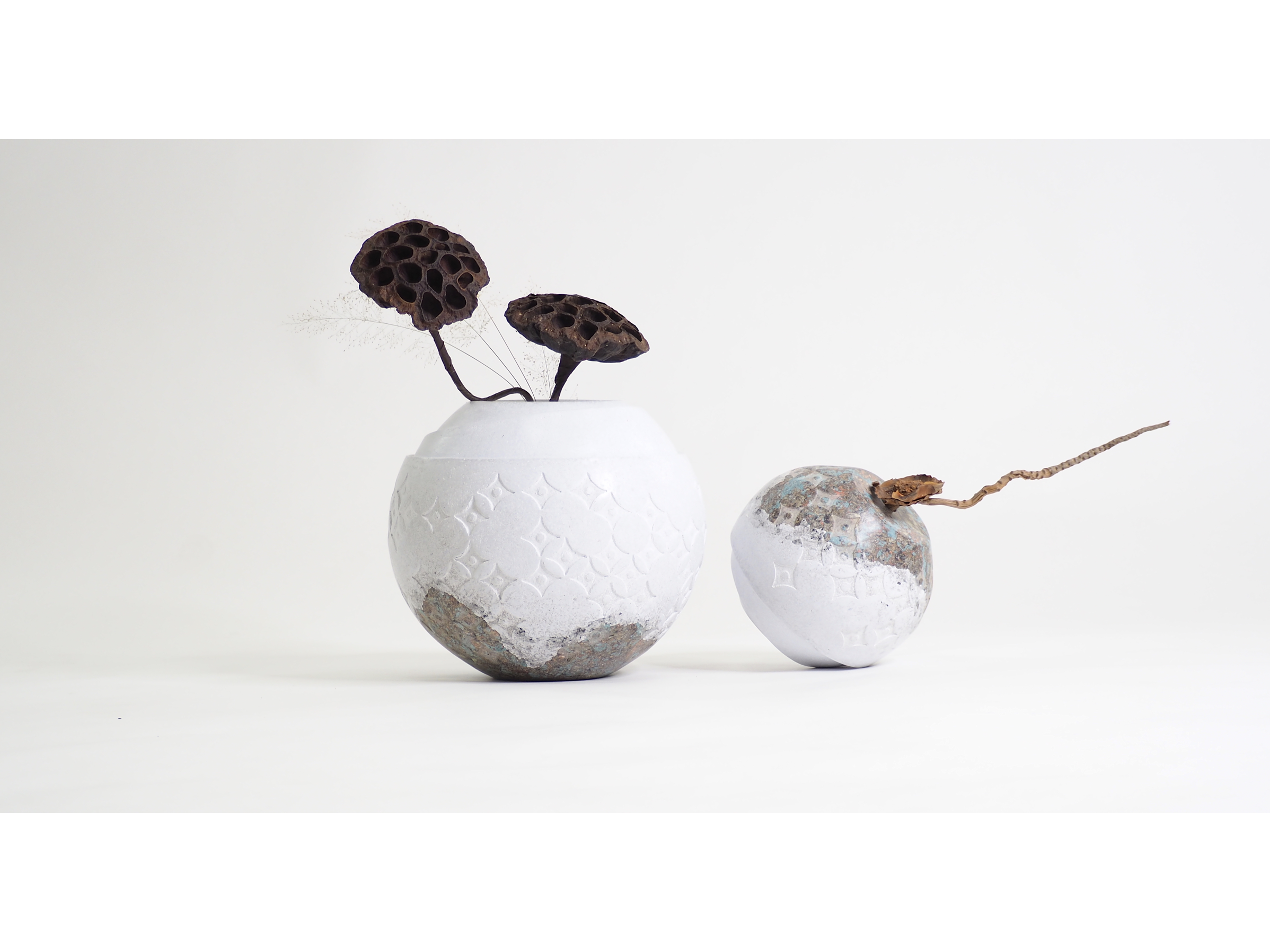 RIPPLE  :  PAPER VASE  -  Our designs give new life to recycled paper and other natural materials,  Handmade sculptures , Which is created piece by piece.