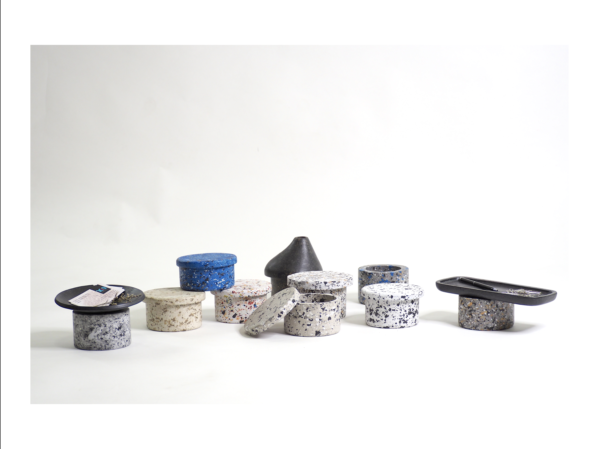 PAPER TERRAZZO : PAPER ACCESSORIES OTHER - Our designs give new life to recycled paper and other natural materials, Handmade sculptures , Which is created piece by piece. PAPER TERRAZZO : PAPER ACCESSORIES OTHER - Our designs give new life to recycled paper and other natural materials, Handmade sculptures , Which is created piece by piece.