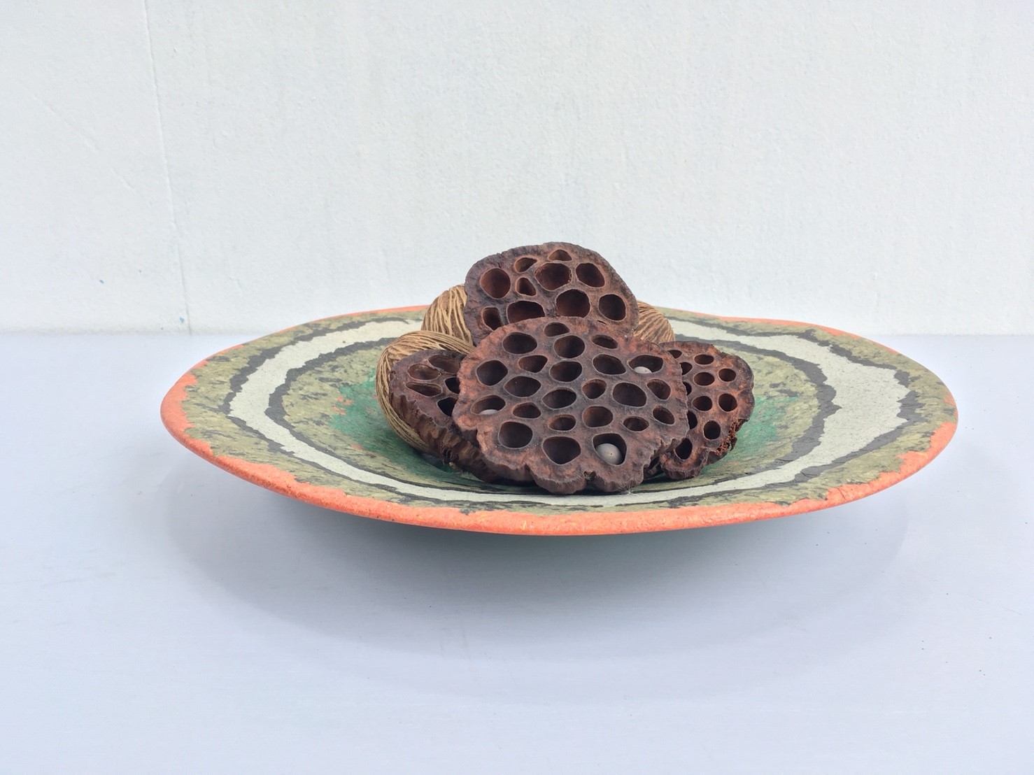 103PAPER NO.27 : PAPER TRAY - Our designs give new life to recycled paper and other natural materials, Handmade sculptures , Which is created piece by piece. 103PAPER NO.27 : PAPER TRAY - Our designs give new life to recycled paper and other natural materials, Handmade sculptures , Which is created piece by piece.