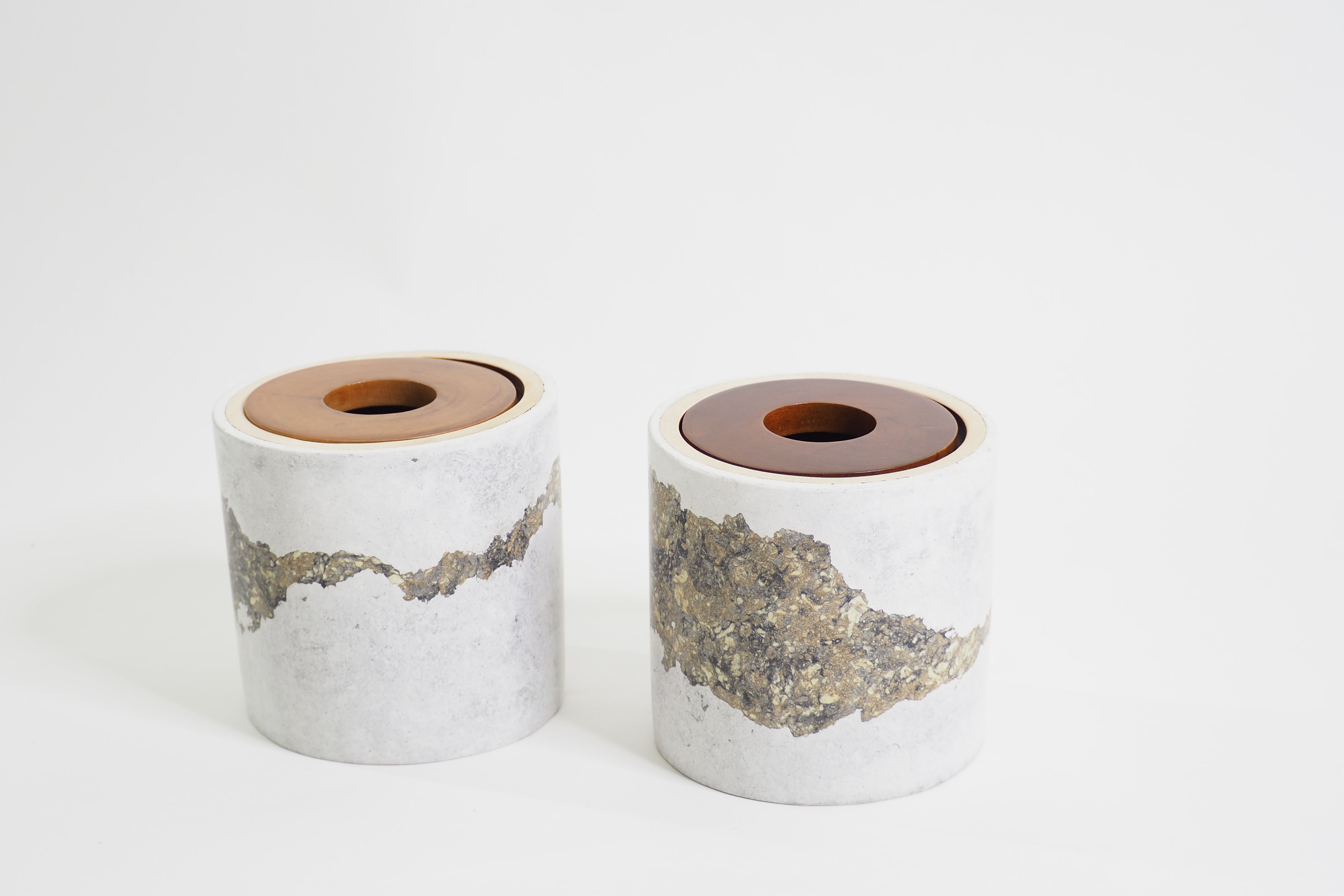 103PAPER NO.35  :  PAPER VASE  -  Our designs give new life to recycled paper and other natural materials,  Handmade sculptures , Which is created piece by piece.