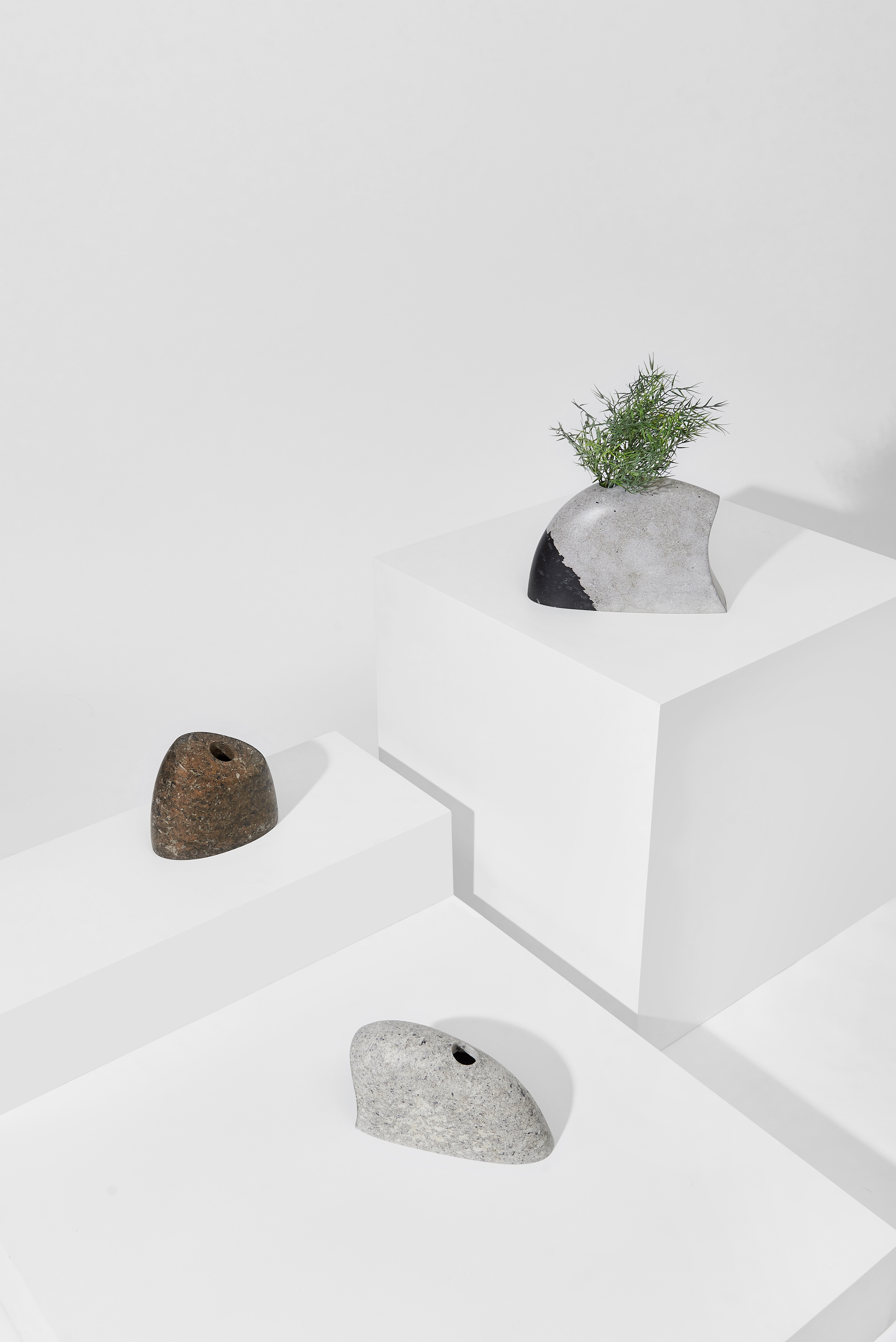 103PAPER NO.49 : PAPER VASE - Our designs give new life to recycled paper and other natural materials, Handmade sculptures , Which is created piece by piece. 103PAPER NO.49 : PAPER VASE - Our designs give new life to recycled paper and other natural materials, Handmade sculptures , Which is created piece by piece.