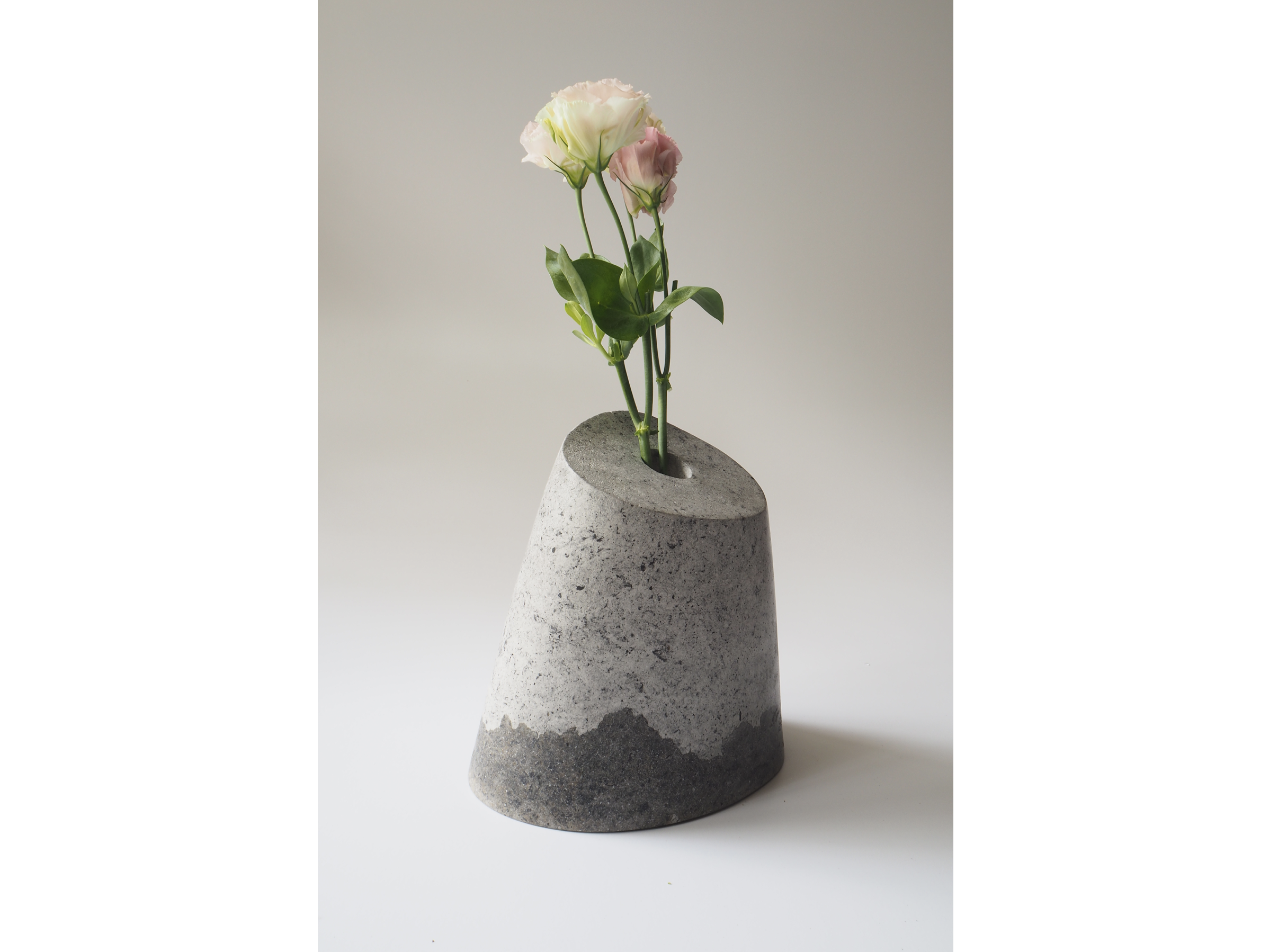 103PAPER NO.49 : PAPER VASE - Our designs give new life to recycled paper and other natural materials, Handmade sculptures , Which is created piece by piece. 103PAPER NO.49 : PAPER VASE - Our designs give new life to recycled paper and other natural materials, Handmade sculptures , Which is created piece by piece.