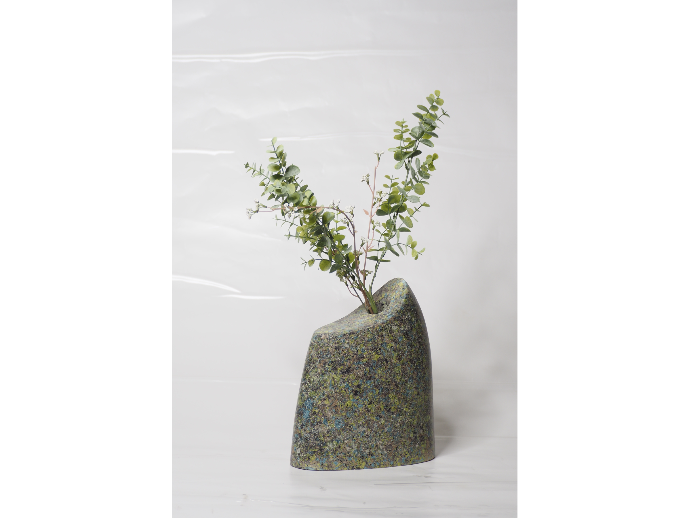 103PAPER NO.49 : PAPER VASE - Our designs give new life to recycled paper and other natural materials, Handmade sculptures , Which is created piece by piece. 103PAPER NO.49 : PAPER VASE - Our designs give new life to recycled paper and other natural materials, Handmade sculptures , Which is created piece by piece.