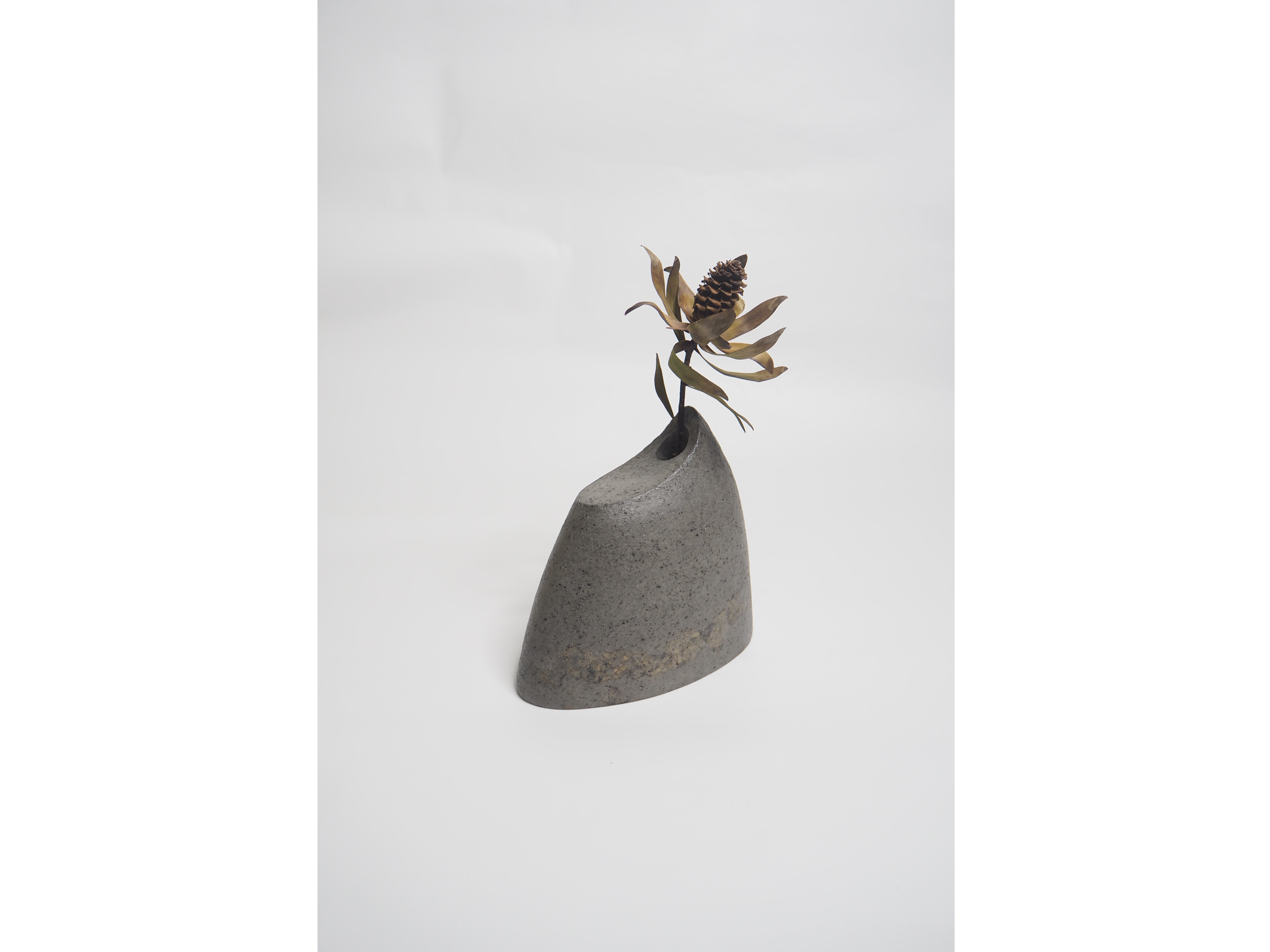 103PAPER NO.49 : PAPER VASE - Our designs give new life to recycled paper and other natural materials, Handmade sculptures , Which is created piece by piece. 103PAPER NO.49 : PAPER VASE - Our designs give new life to recycled paper and other natural materials, Handmade sculptures , Which is created piece by piece.