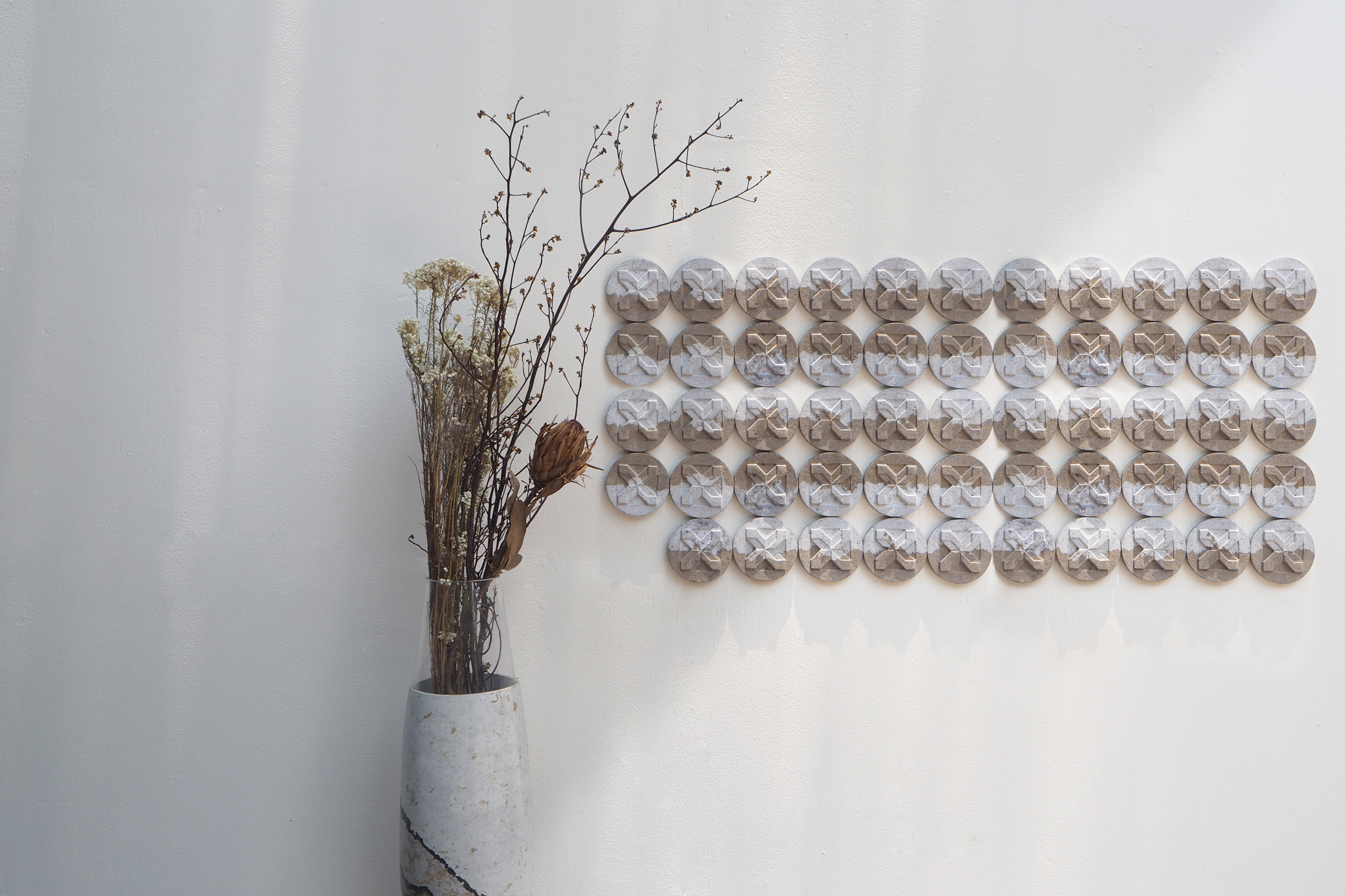 103PAPER NO.47 : PAPER WALL - Our designs give new life to recycled paper and other natural materials, Handmade sculptures , Which is created piece by piece. 103PAPER NO.47 : PAPER WALL - Our designs give new life to recycled paper and other natural materials, Handmade sculptures , Which is created piece by piece.