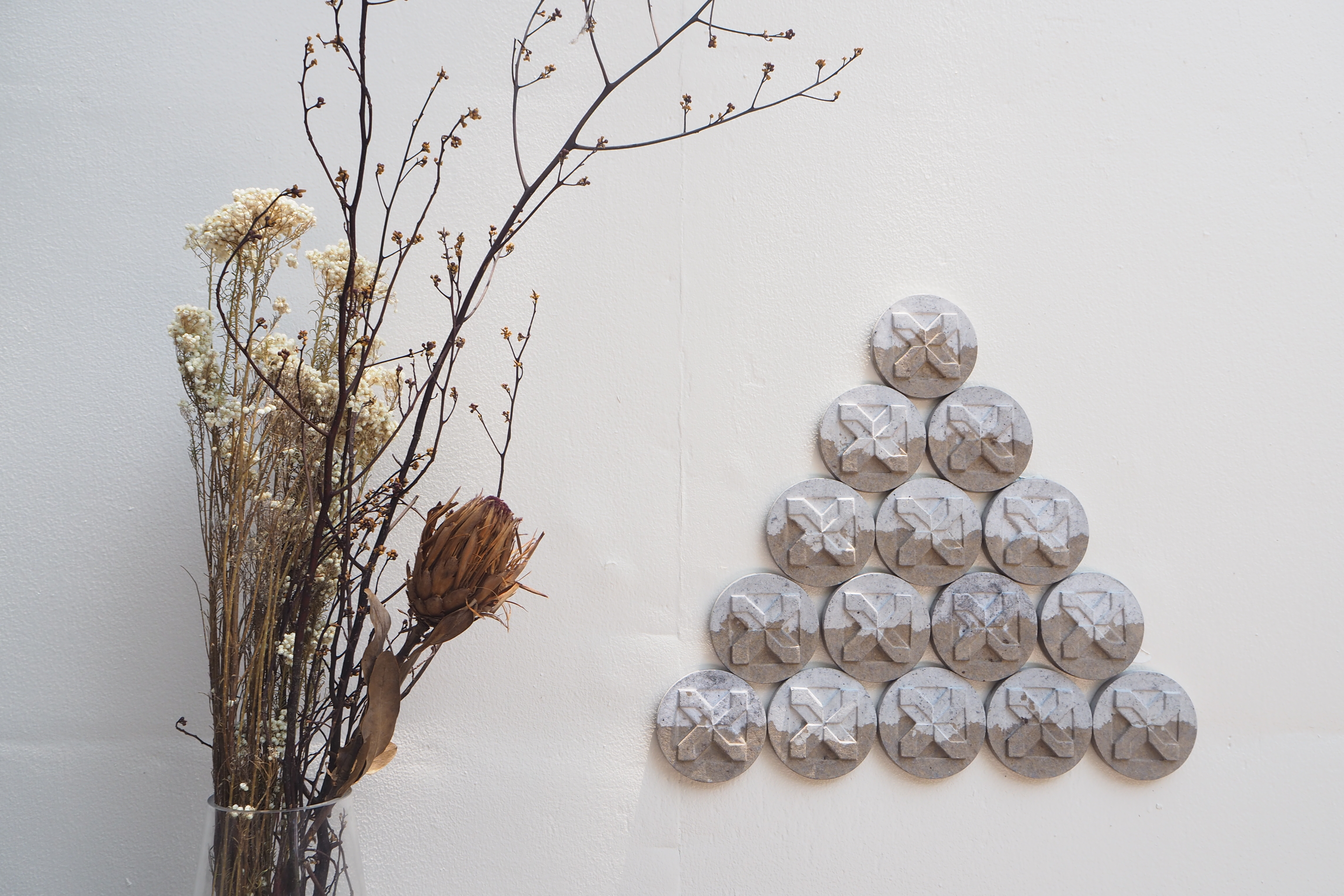 103PAPER NO.47  :  PAPER WALL  -  Our designs give new life to recycled paper and other natural materials,  Handmade sculptures , Which is created piece by piece.