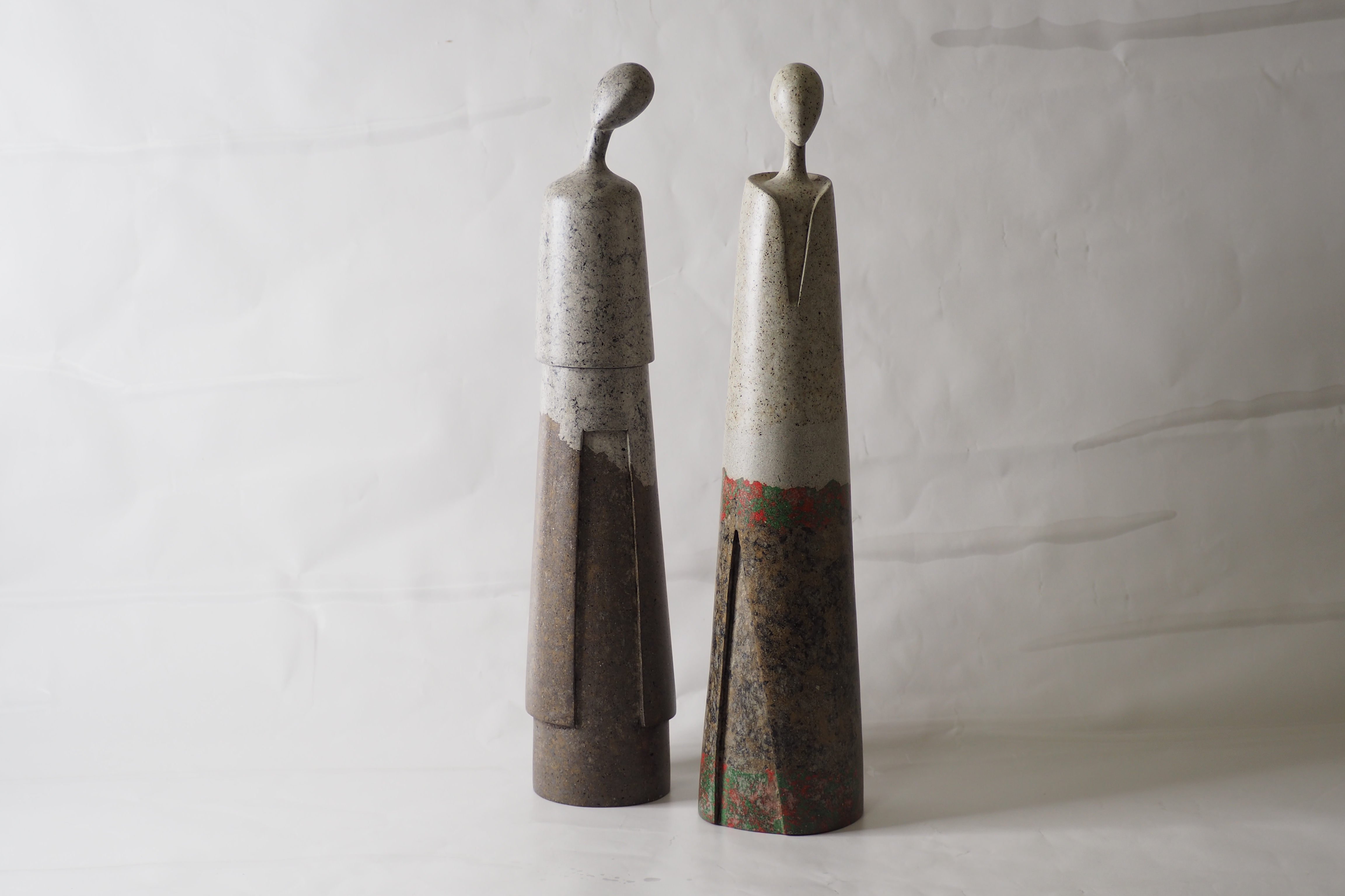 103PAPER NO.42  :  PAPER SCULPTURE  -  Our designs give new life to recycled paper and other natural materials,  Handmade sculptures , Which is created piece by piece.