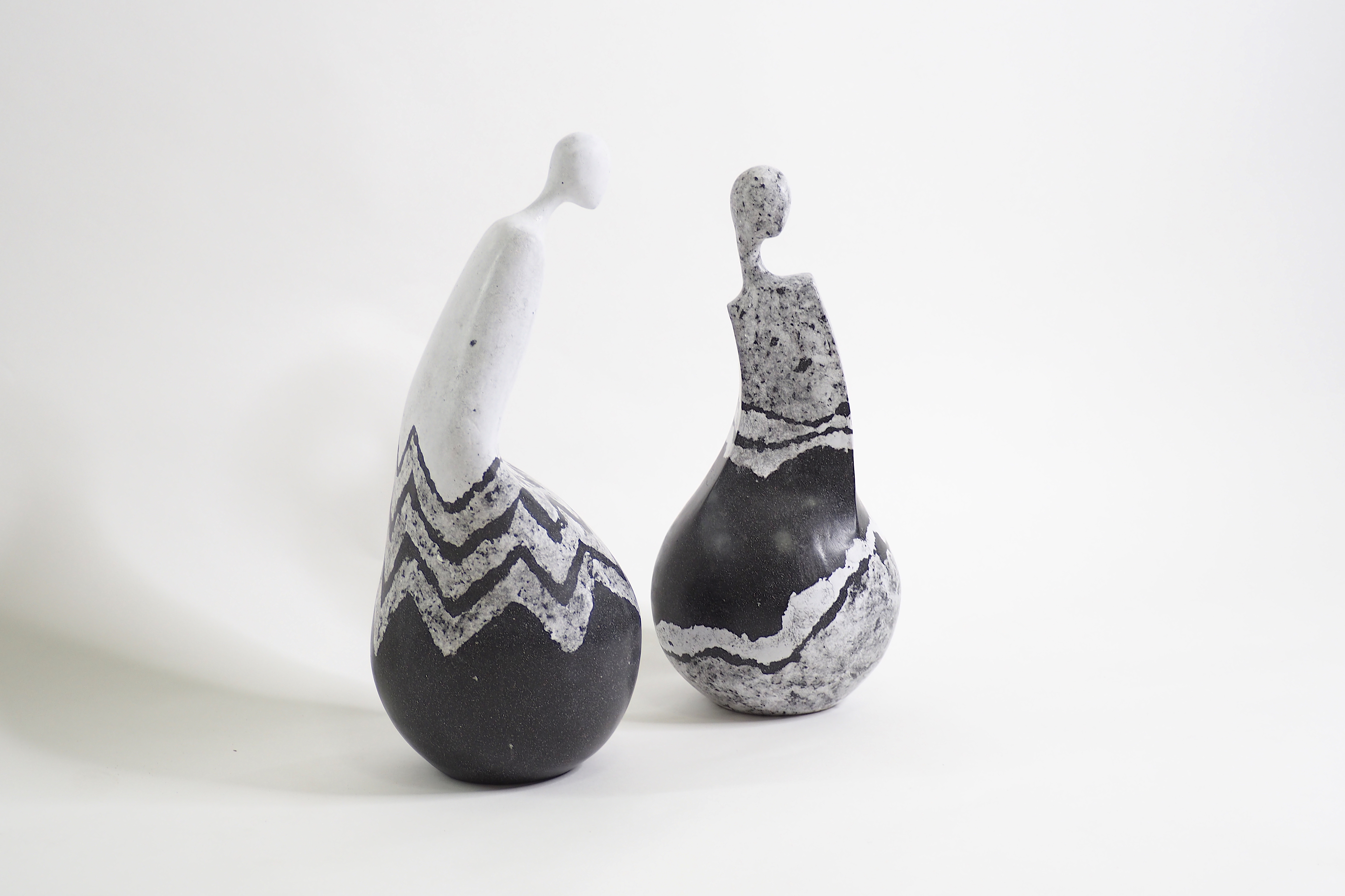 103PAPER NO.21  :  PAPER SCULPTURE  -  Our designs give new life to recycled paper and other natural materials,  Handmade sculptures , Which is created piece by piece.