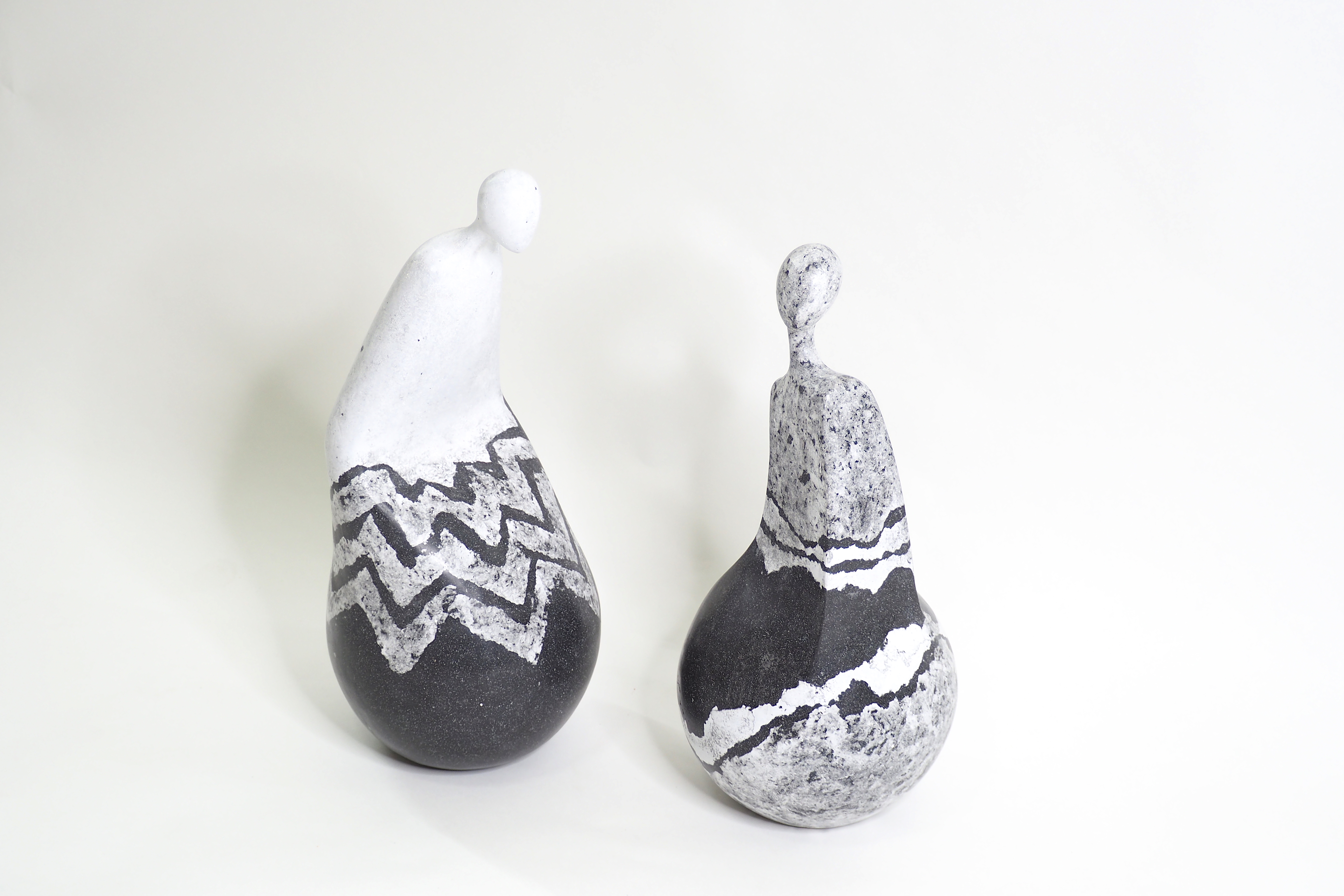 103PAPER NO.21  :  PAPER SCULPTURE  -  Our designs give new life to recycled paper and other natural materials,  Handmade sculptures , Which is created piece by piece.