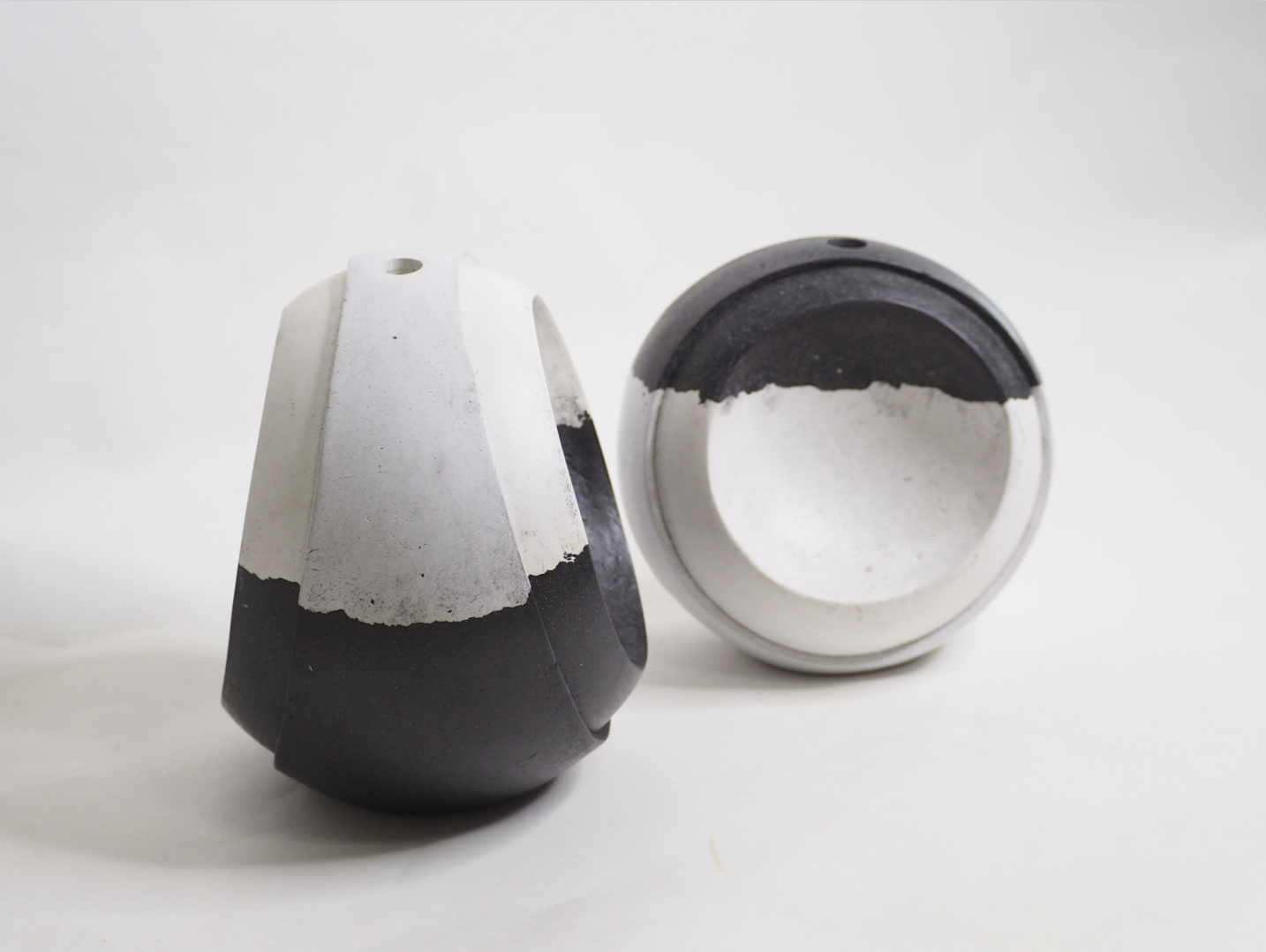 103PAPER NO.37 : PAPER VASE - Our designs give new life to recycled paper and other natural materials, Handmade sculptures , Which is created piece by piece. 103PAPER NO.37 : PAPER VASE - Our designs give new life to recycled paper and other natural materials, Handmade sculptures , Which is created piece by piece.