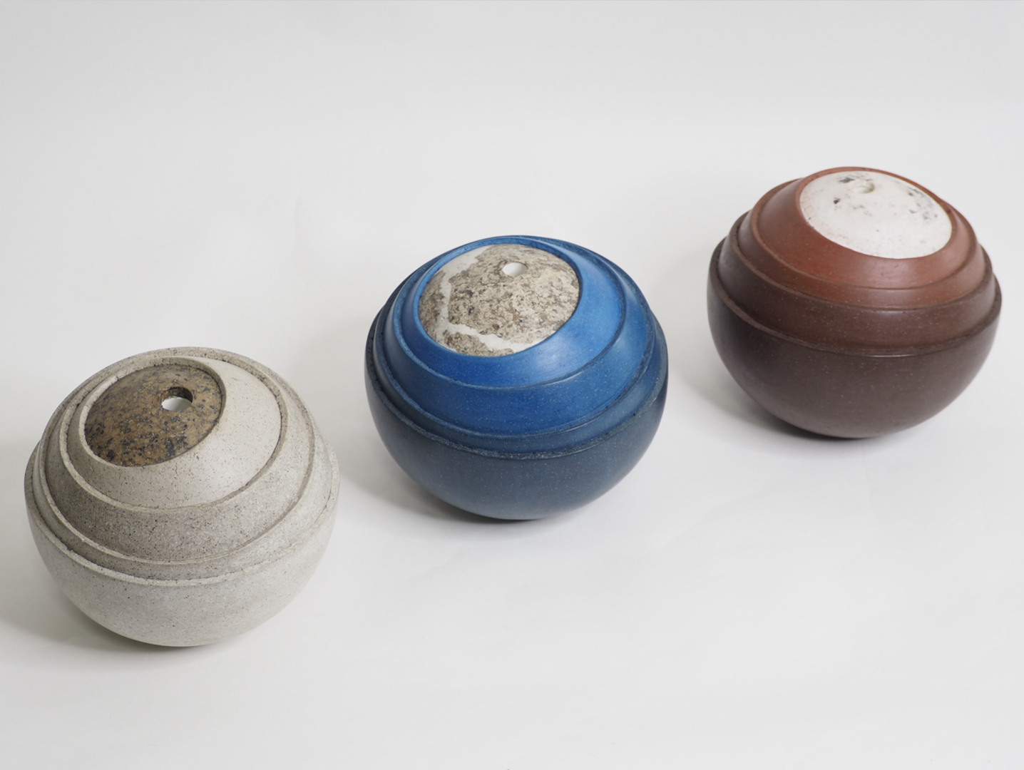 103PAPER NO.50 : PAPER VASE - Our designs give new life to recycled paper and other natural materials, Handmade sculptures , Which is created piece by piece. 103PAPER NO.50 : PAPER VASE - Our designs give new life to recycled paper and other natural materials, Handmade sculptures , Which is created piece by piece.