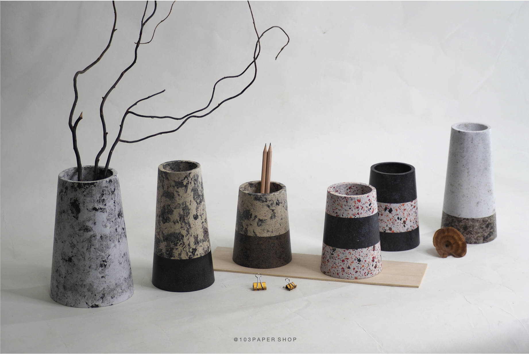 SIMPLY P COLLECTION NO.4 : PAPER ACCESSORIES OTHER - Our designs give new life to recycled paper and other natural materials, Handmade sculptures , Which is created piece by piece. SIMPLY P COLLECTION NO.4 : PAPER ACCESSORIES OTHER - Our designs give new life to recycled paper and other natural materials, Handmade sculptures , Which is created piece by piece.