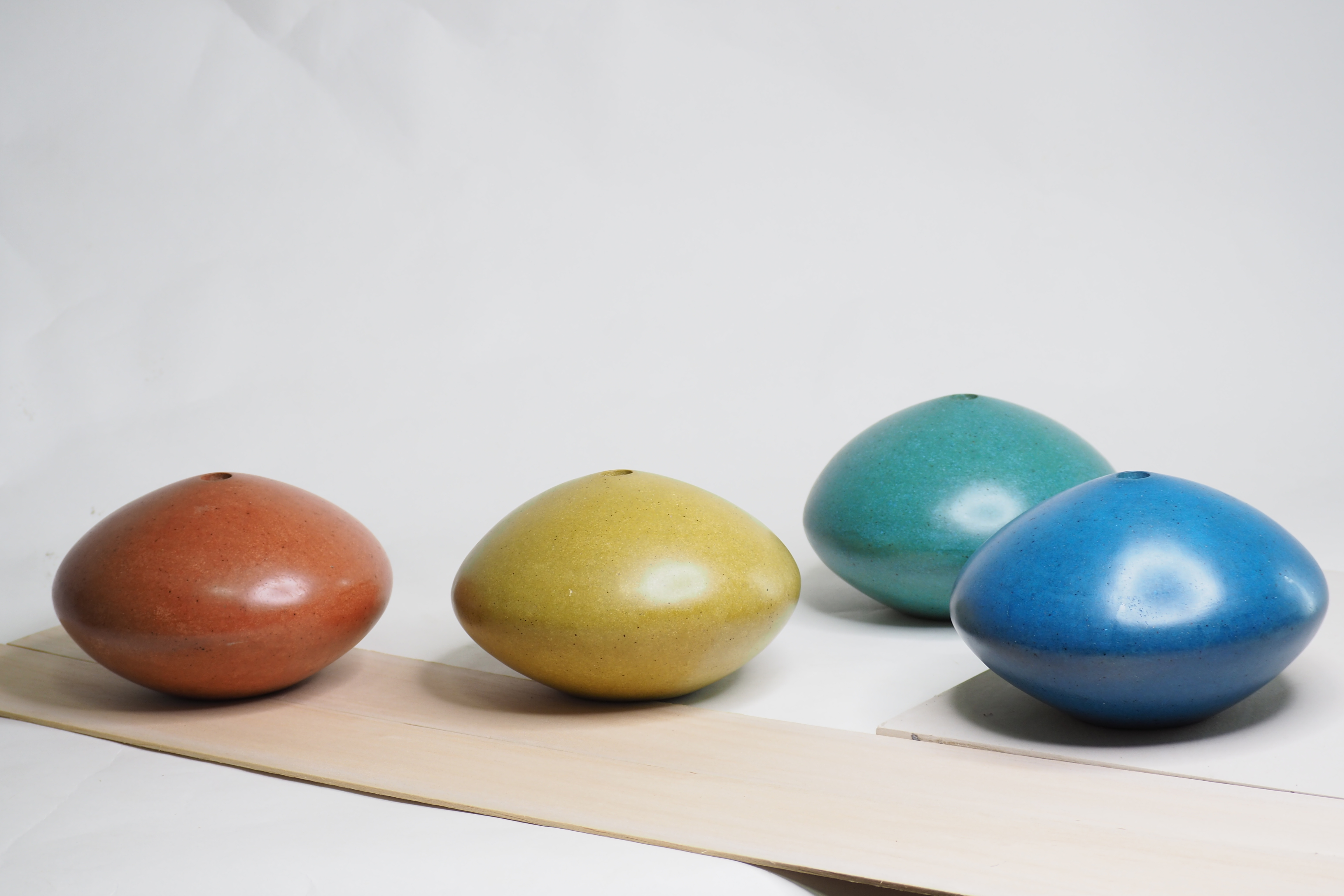 RAINBOW  :  PAPER VASE  -  Our designs give new life to recycled paper and other natural materials,  Handmade sculptures , Which is created piece by piece.