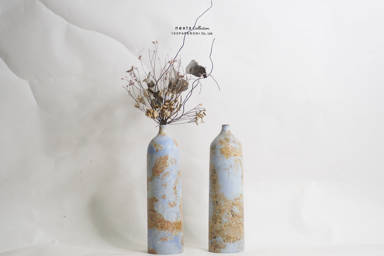 NEXTS NO.1 : PAPER VASE - Our designs give new life to recycled paper and other natural materials, Handmade sculptures , Which is created piece by piece. NEXTS NO.1 : PAPER VASE - Our designs give new life to recycled paper and other natural materials, Handmade sculptures , Which is created piece by piece.