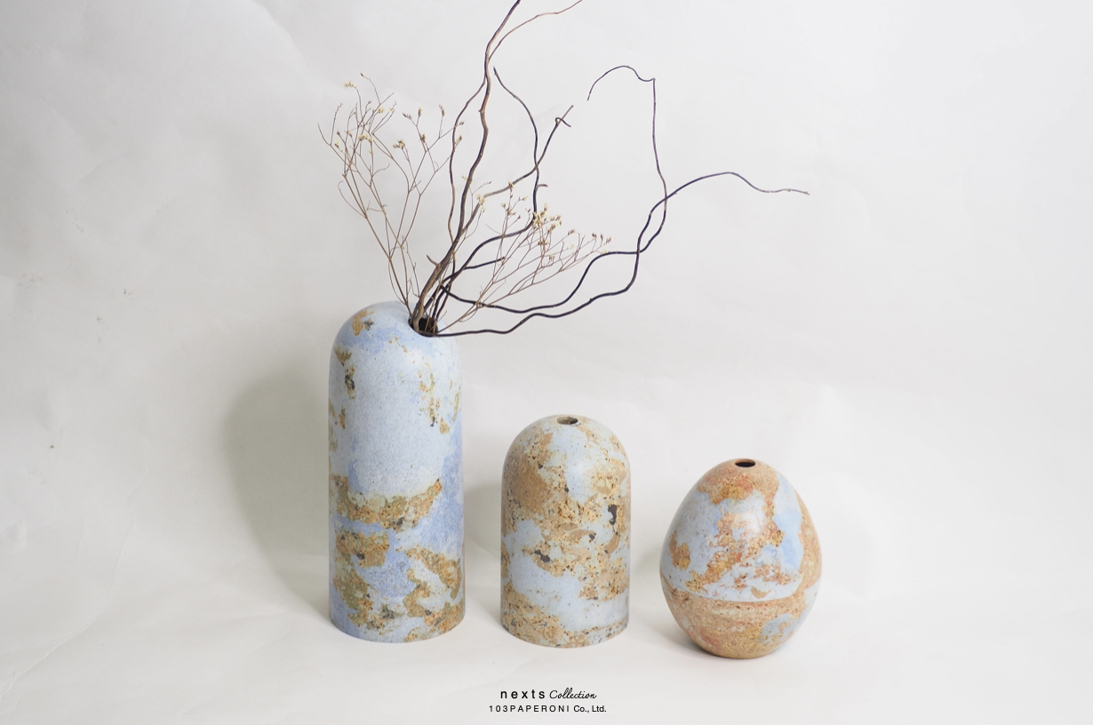 NEXTS NO.1 : PAPER VASE - Our designs give new life to recycled paper and other natural materials, Handmade sculptures , Which is created piece by piece. NEXTS NO.1 : PAPER VASE - Our designs give new life to recycled paper and other natural materials, Handmade sculptures , Which is created piece by piece.