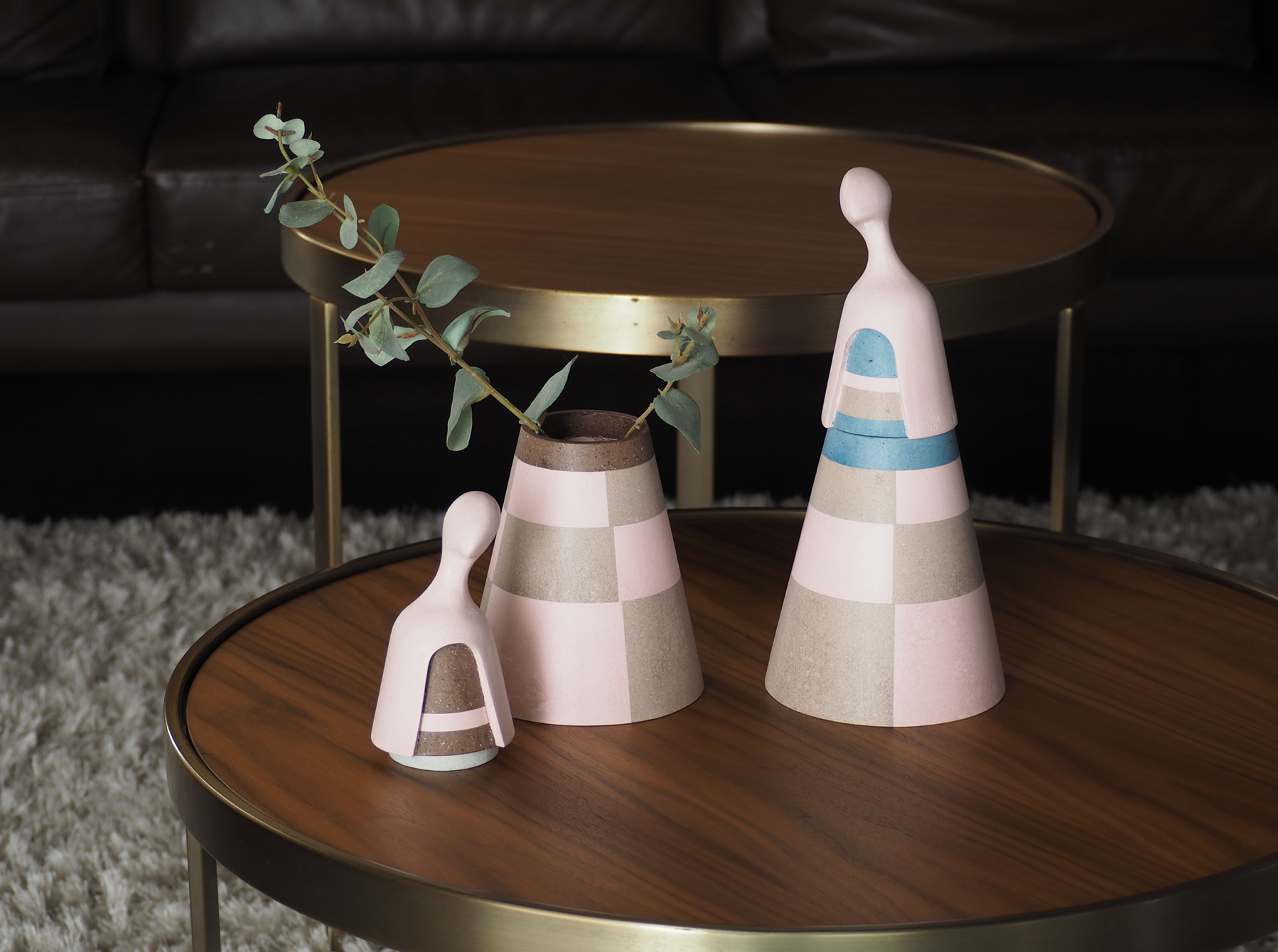 MS. DUAL NO.2  :  PAPER SCULPTURE AND PAPER VASE ( 2 FUNCTIONS )  -  Our designs give new life to recycled paper and other natural materials,  Handmade sculptures , Which is created piece by piece.