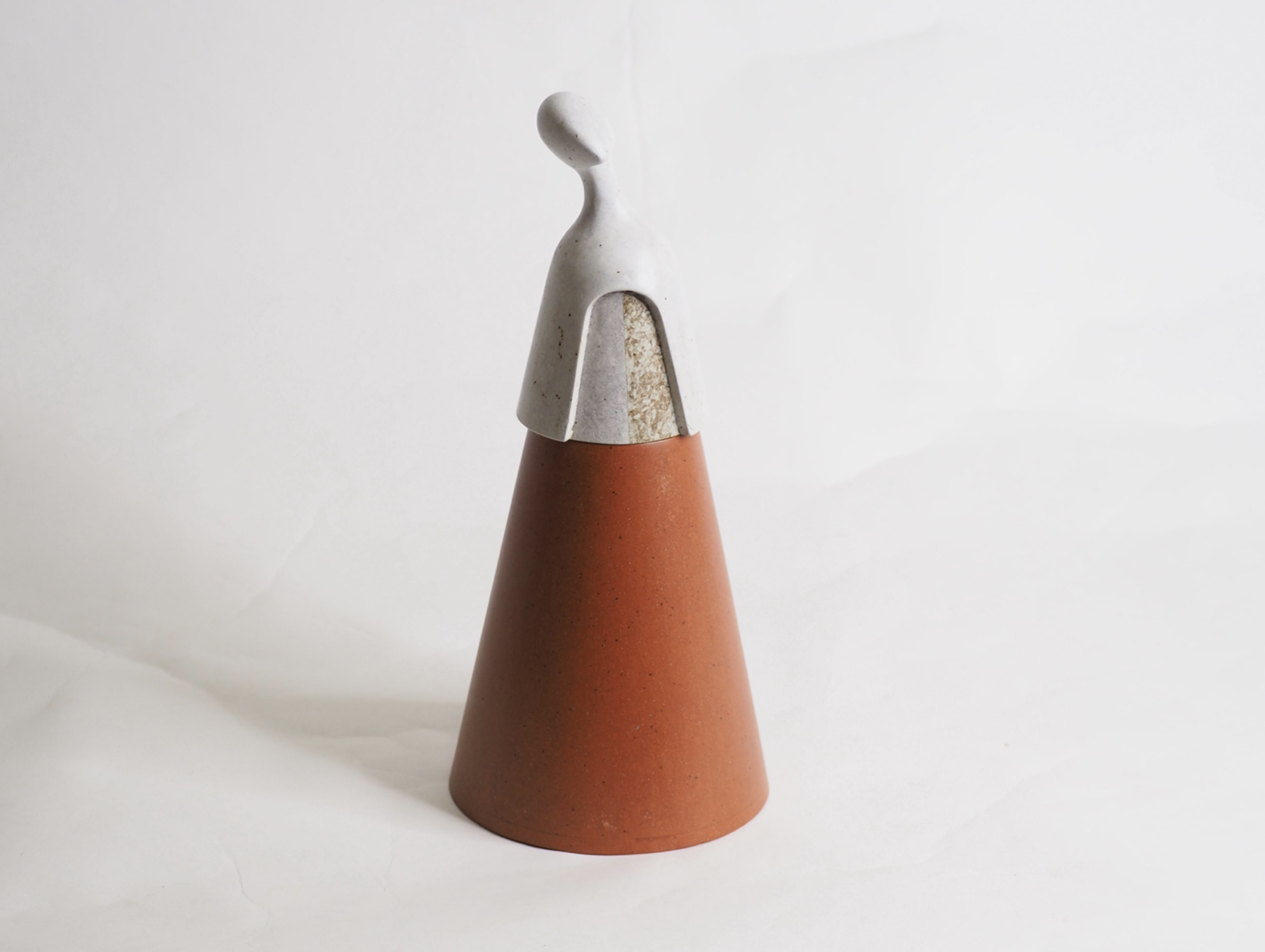 MS. DUAL NO.2  :  PAPER SCULPTURE AND PAPER VASE ( 2 FUNCTIONS )  -  Our designs give new life to recycled paper and other natural materials,  Handmade sculptures , Which is created piece by piece.