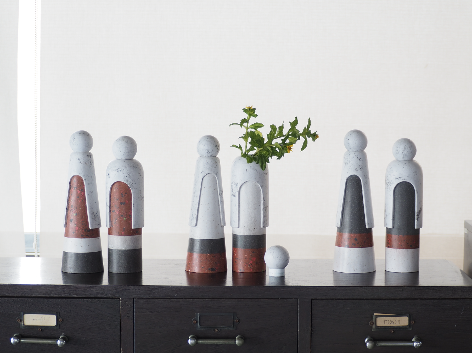 MR. & MRS. DUAL   :  PAPER SCULPTURE AND PAPER VASE ( 2 FUNCTIONS )  -  Our designs give new life to recycled paper and other natural materials,  Handmade sculptures , Which is created piece by piece.