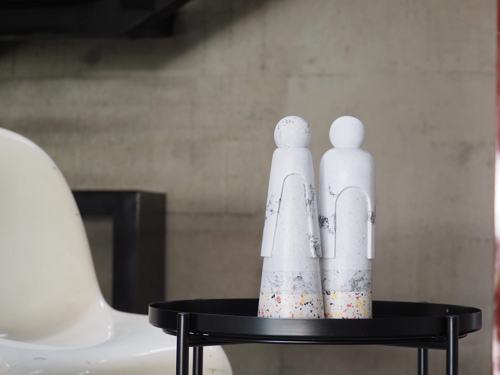 MR. & MRS. DUAL   :  PAPER SCULPTURE AND PAPER VASE ( 2 FUNCTIONS )  -  Our designs give new life to recycled paper and other natural materials,  Handmade sculptures , Which is created piece by piece.