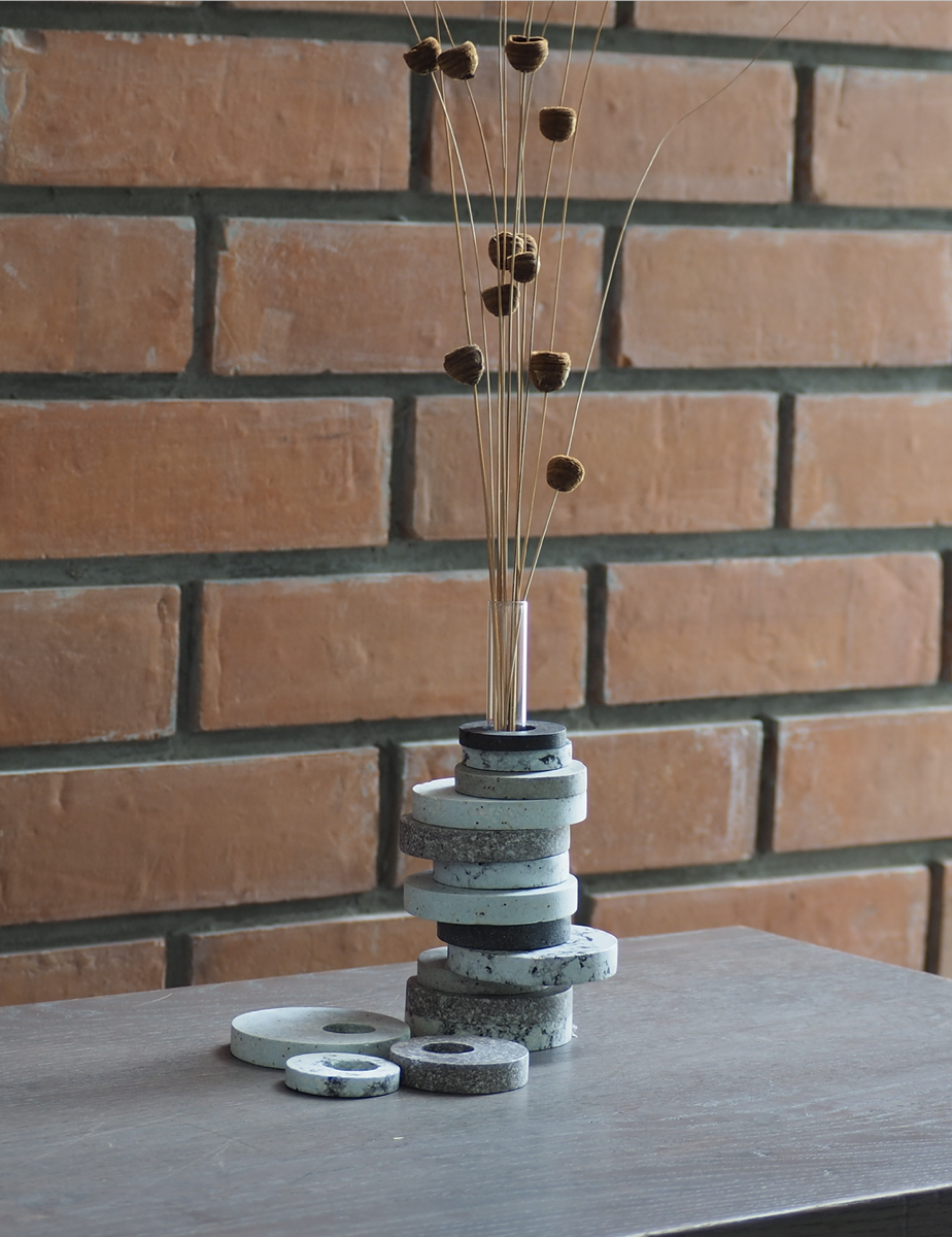 NEXTS NO.4 ( TURN TO ) : PAPER VASE - Our designs give new life to recycled paper and other natural materials, Handmade sculptures , Which is created piece by piece. NEXTS NO.4 ( TURN TO ) : PAPER VASE - Our designs give new life to recycled paper and other natural materials, Handmade sculptures , Which is created piece by piece.