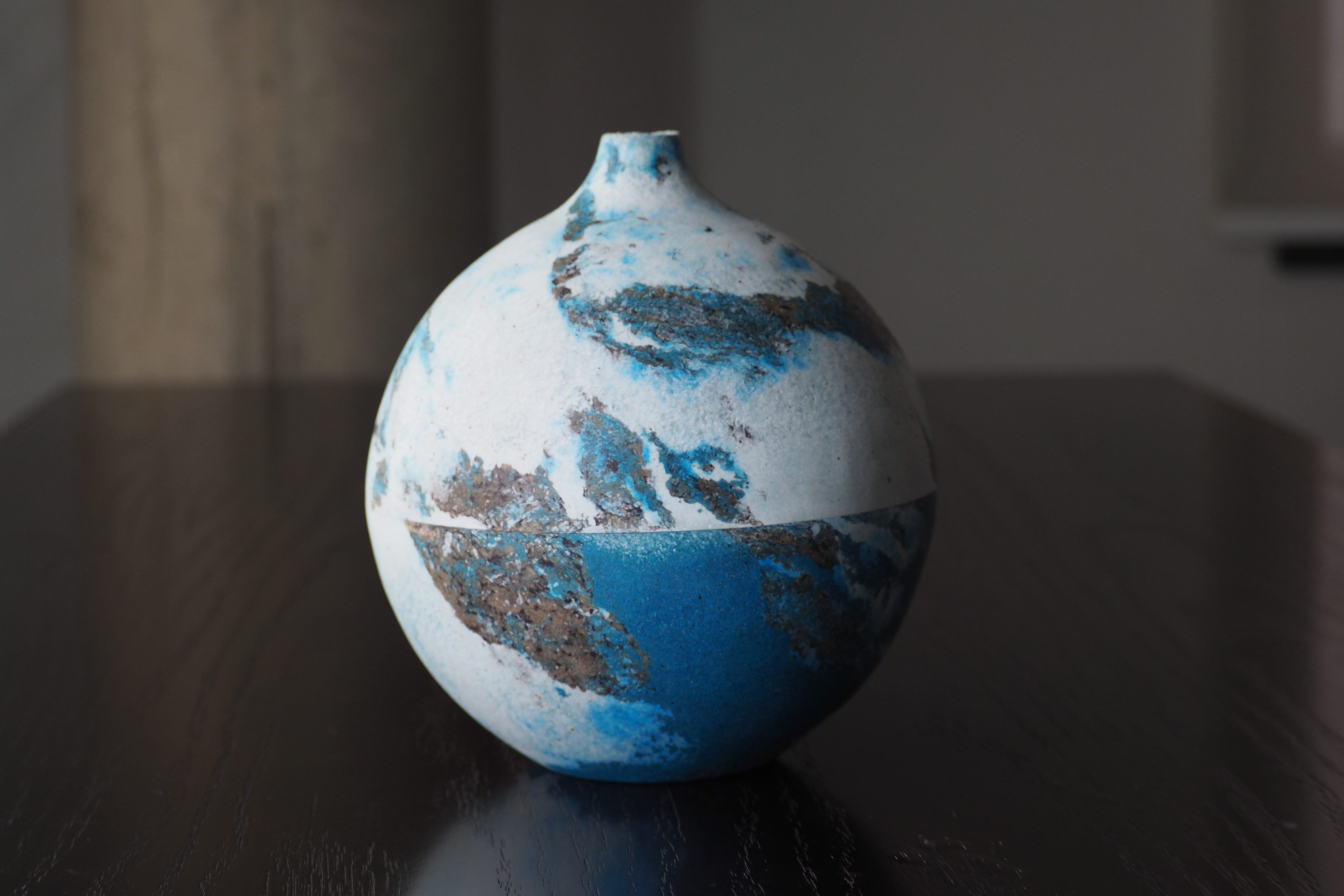 NEXTS COLLECTION NO.5  :  PAPER VASE  -  Our designs give new life to recycled paper and other natural materials,  Handmade sculptures , Which is created piece by piece.