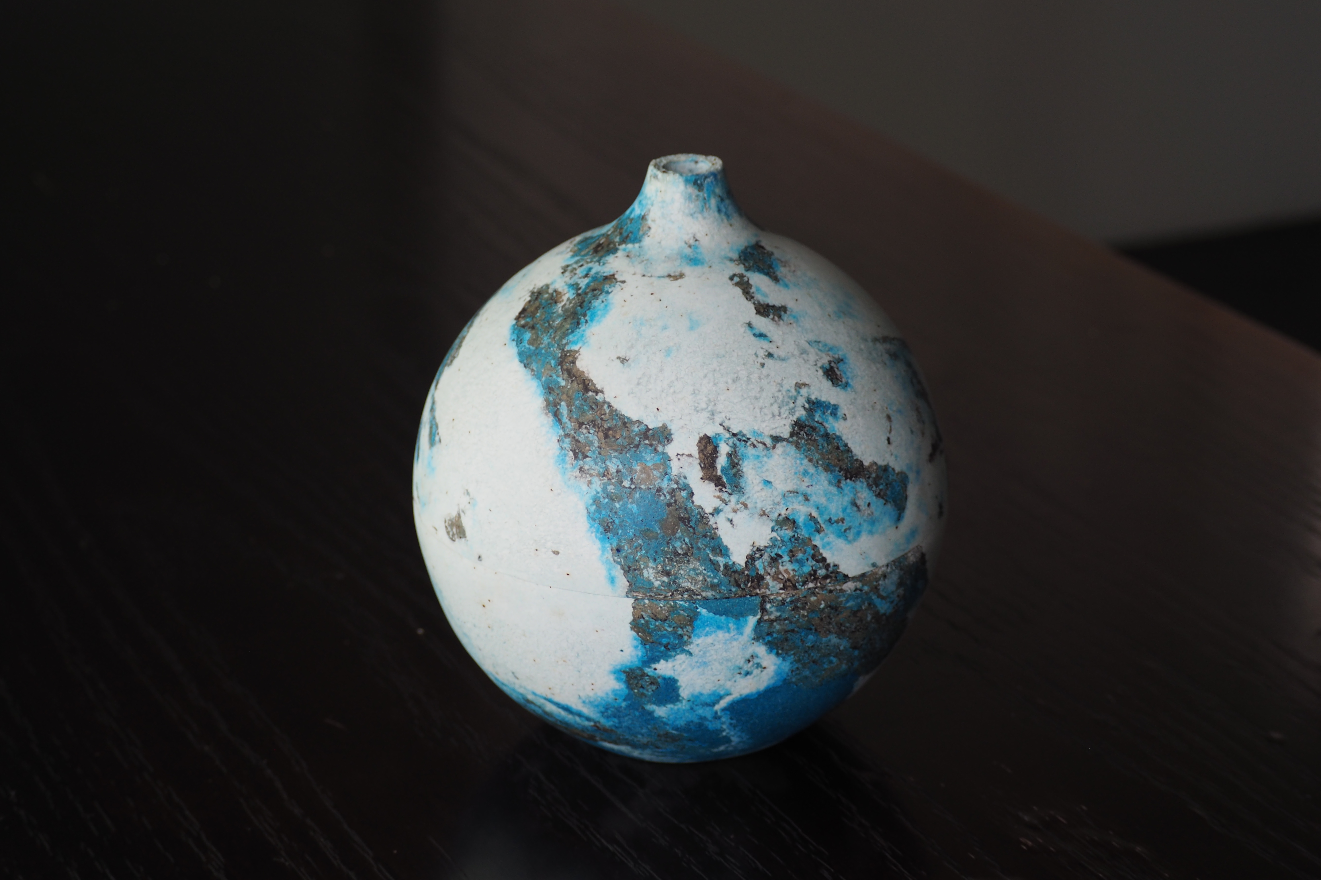 NEXTS COLLECTION NO.5  :  PAPER VASE  -  Our designs give new life to recycled paper and other natural materials,  Handmade sculptures , Which is created piece by piece.