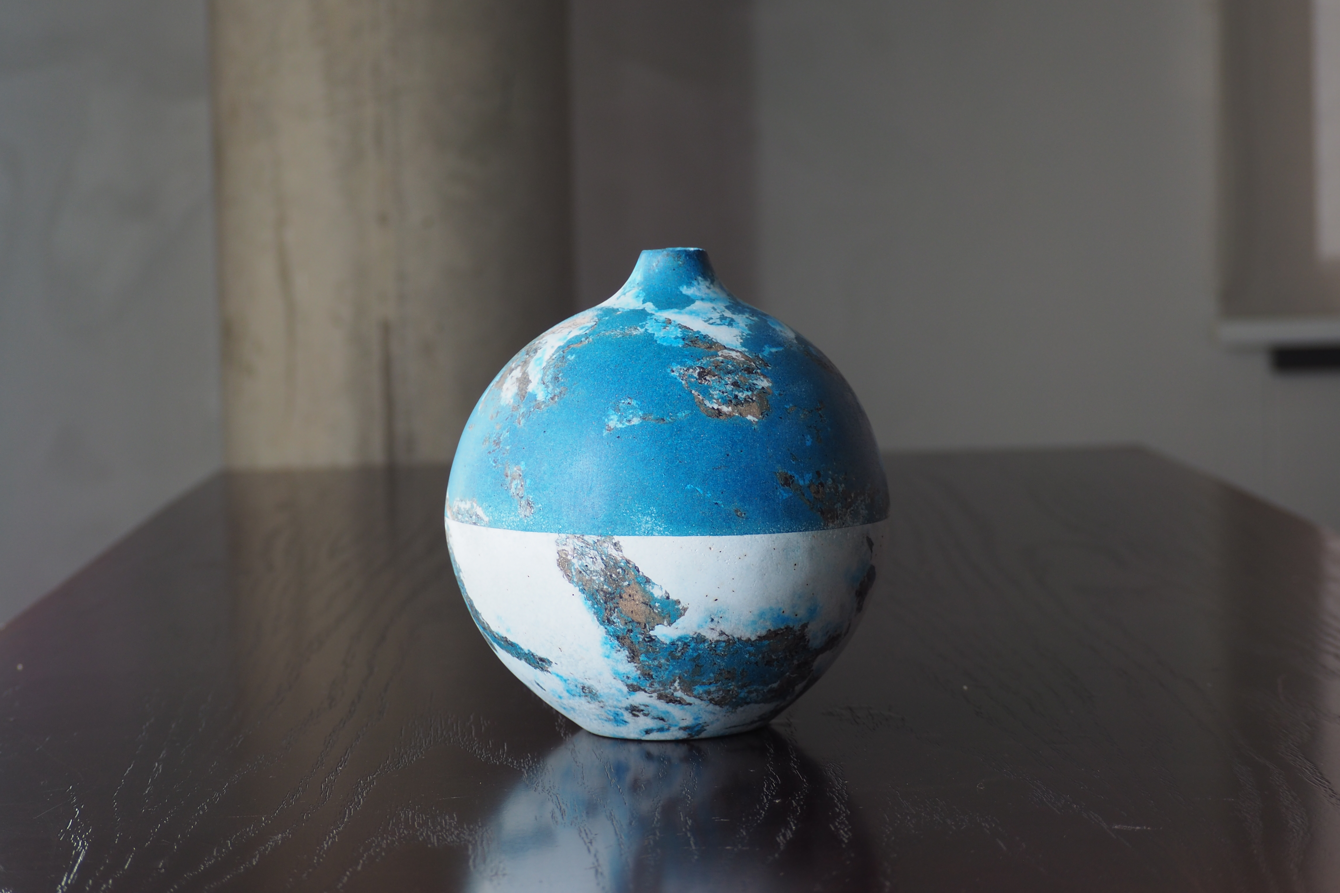 NEXTS COLLECTION NO.5  :  PAPER VASE  -  Our designs give new life to recycled paper and other natural materials,  Handmade sculptures , Which is created piece by piece.