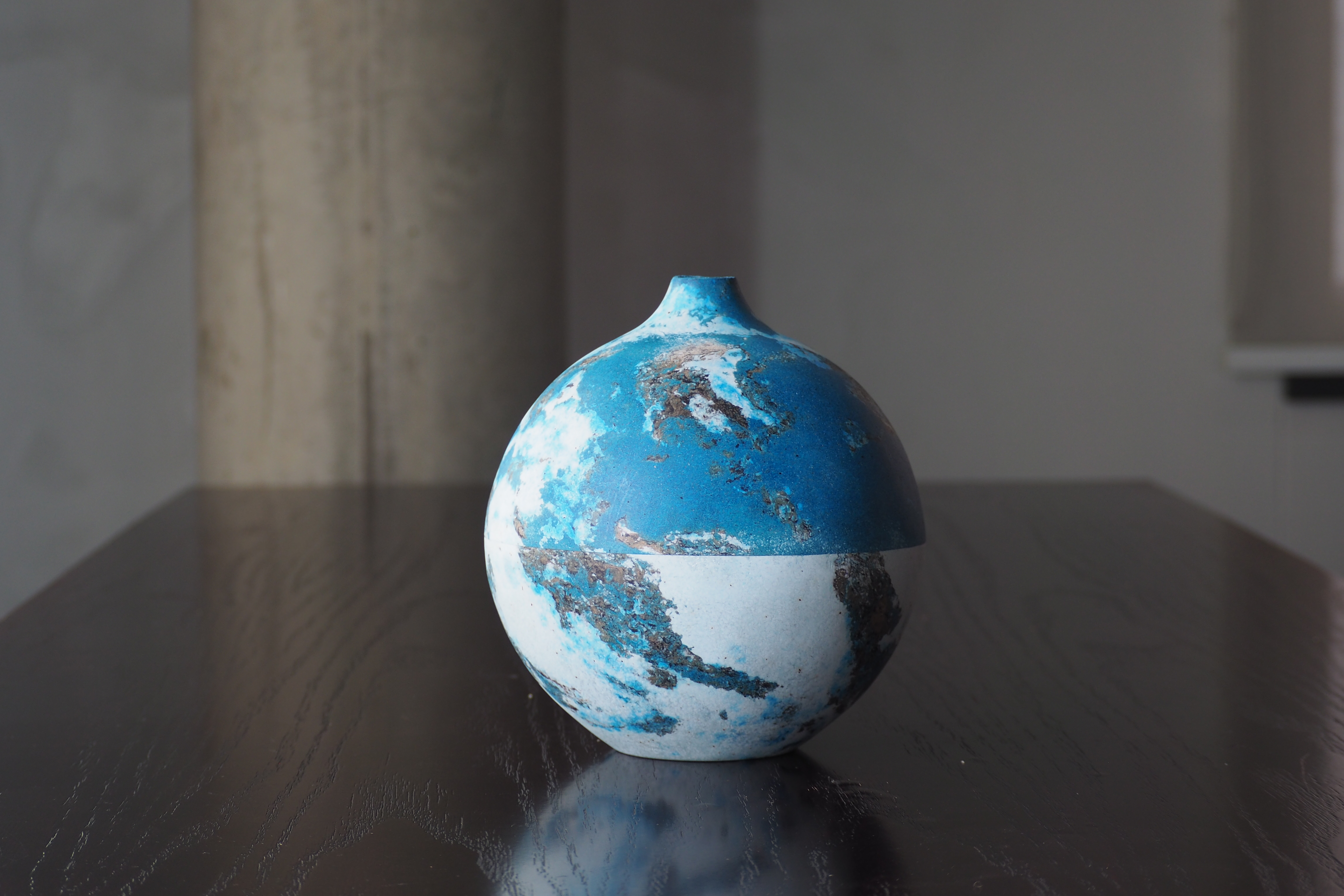 NEXTS COLLECTION NO.5  :  PAPER VASE  -  Our designs give new life to recycled paper and other natural materials,  Handmade sculptures , Which is created piece by piece.