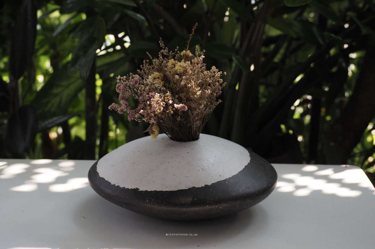 PLUS : PAPER VASE - Our designs give new life to recycled paper and other natural materials, Handmade sculptures , Which is created piece by piece. PLUS : PAPER VASE - Our designs give new life to recycled paper and other natural materials, Handmade sculptures , Which is created piece by piece.