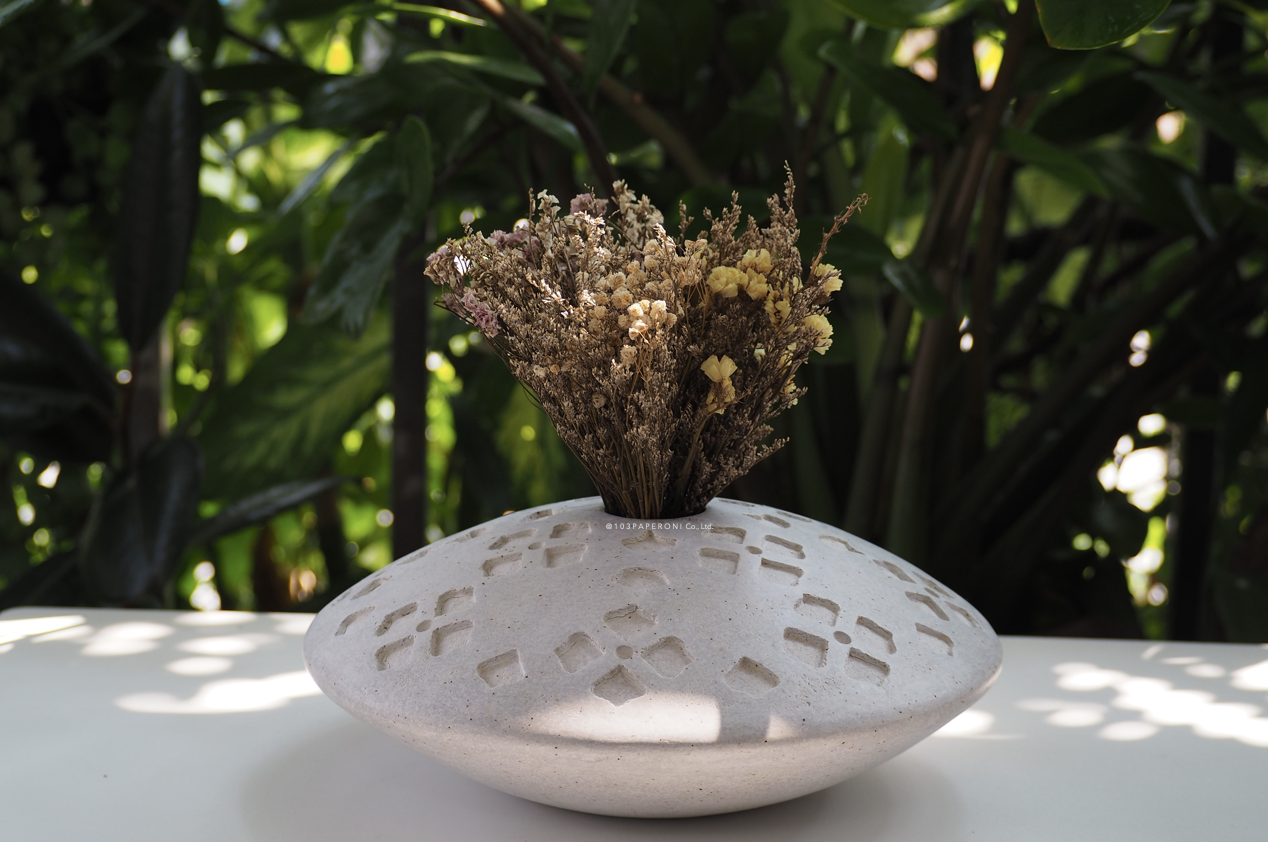 PLUS : PAPER VASE - Our designs give new life to recycled paper and other natural materials, Handmade sculptures , Which is created piece by piece. PLUS : PAPER VASE - Our designs give new life to recycled paper and other natural materials, Handmade sculptures , Which is created piece by piece.