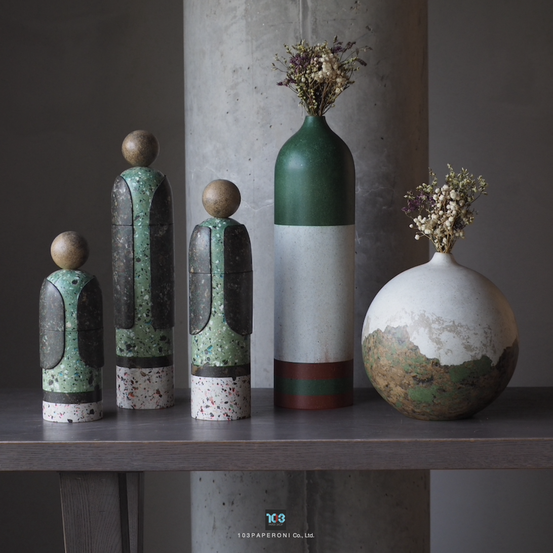 RE.18 - RE.22 : PAPER SCULPTURE AND PAPER VASE - Our designs give new life to recycled paper and other natural materials, Handmade sculptures , Which is created piece by piece. RE.18 - RE.22 : PAPER SCULPTURE AND PAPER VASE - Our designs give new life to recycled paper and other natural materials, Handmade sculptures , Which is created piece by piece.