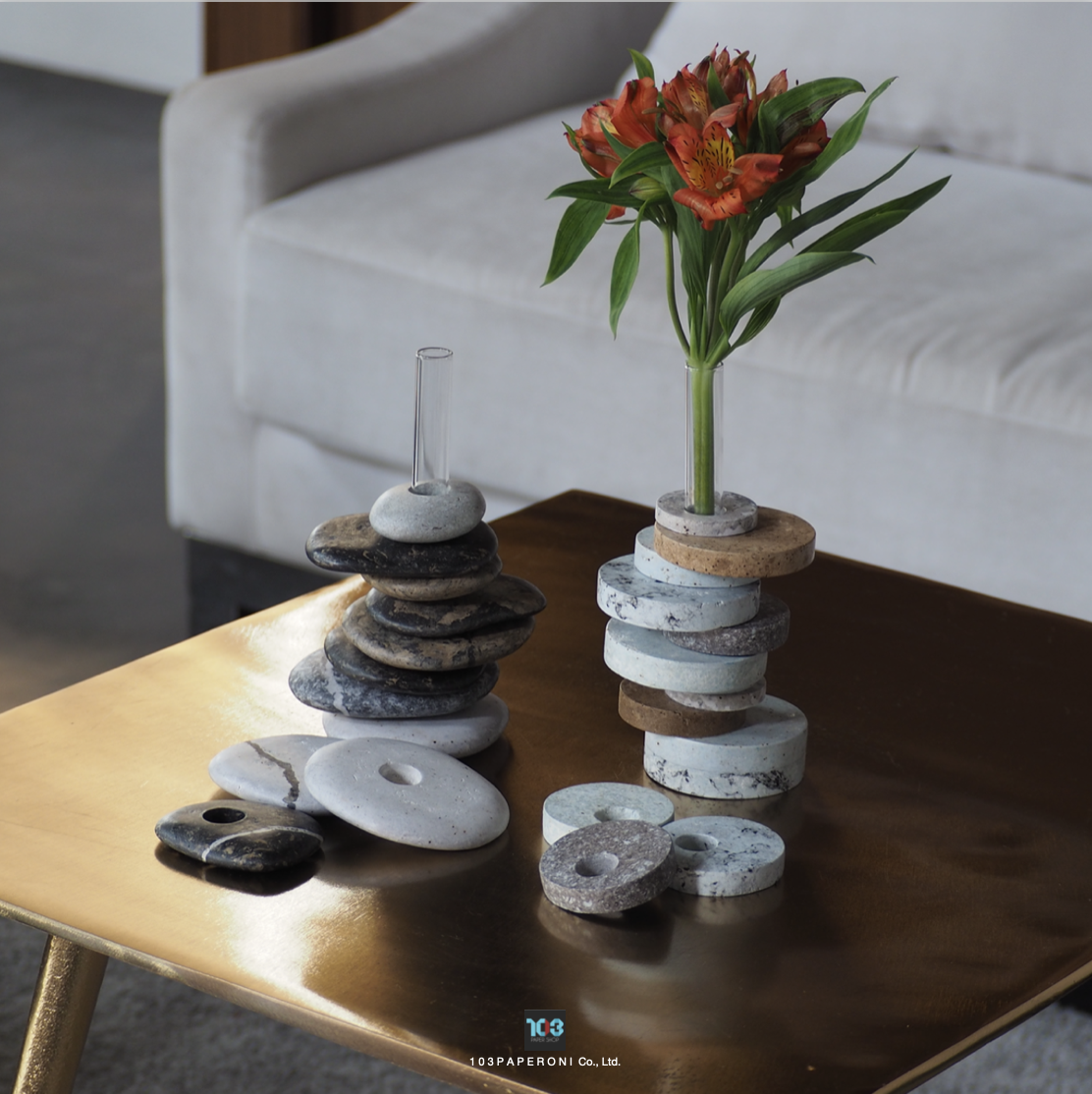 NEXTS NO.4 ( TURN TO ) : PAPER VASE - Our designs give new life to recycled paper and other natural materials, Handmade sculptures , Which is created piece by piece. NEXTS NO.4 ( TURN TO ) : PAPER VASE - Our designs give new life to recycled paper and other natural materials, Handmade sculptures , Which is created piece by piece.